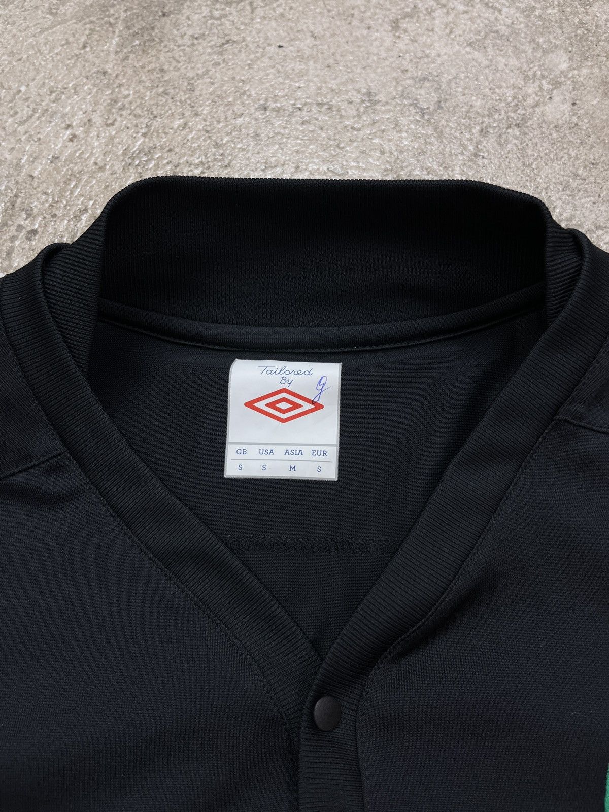 Umbro WALES UMBRO SOCCER JERSEY TEE - № 677 Size US M / EU 48-50 / 2 - 4 Thumbnail