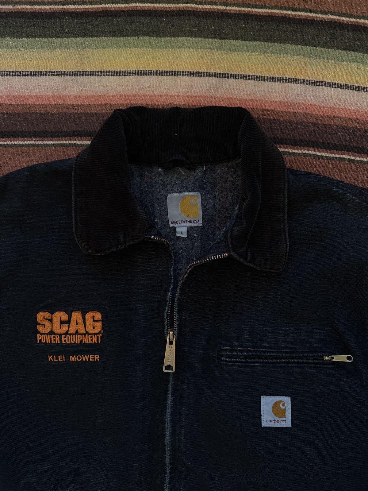 Carhartt × Vintage 2012 J001 Black Detroit Carhartt Work Jacket Size US L / EU 52-54 / 3 - 5 Thumbnail