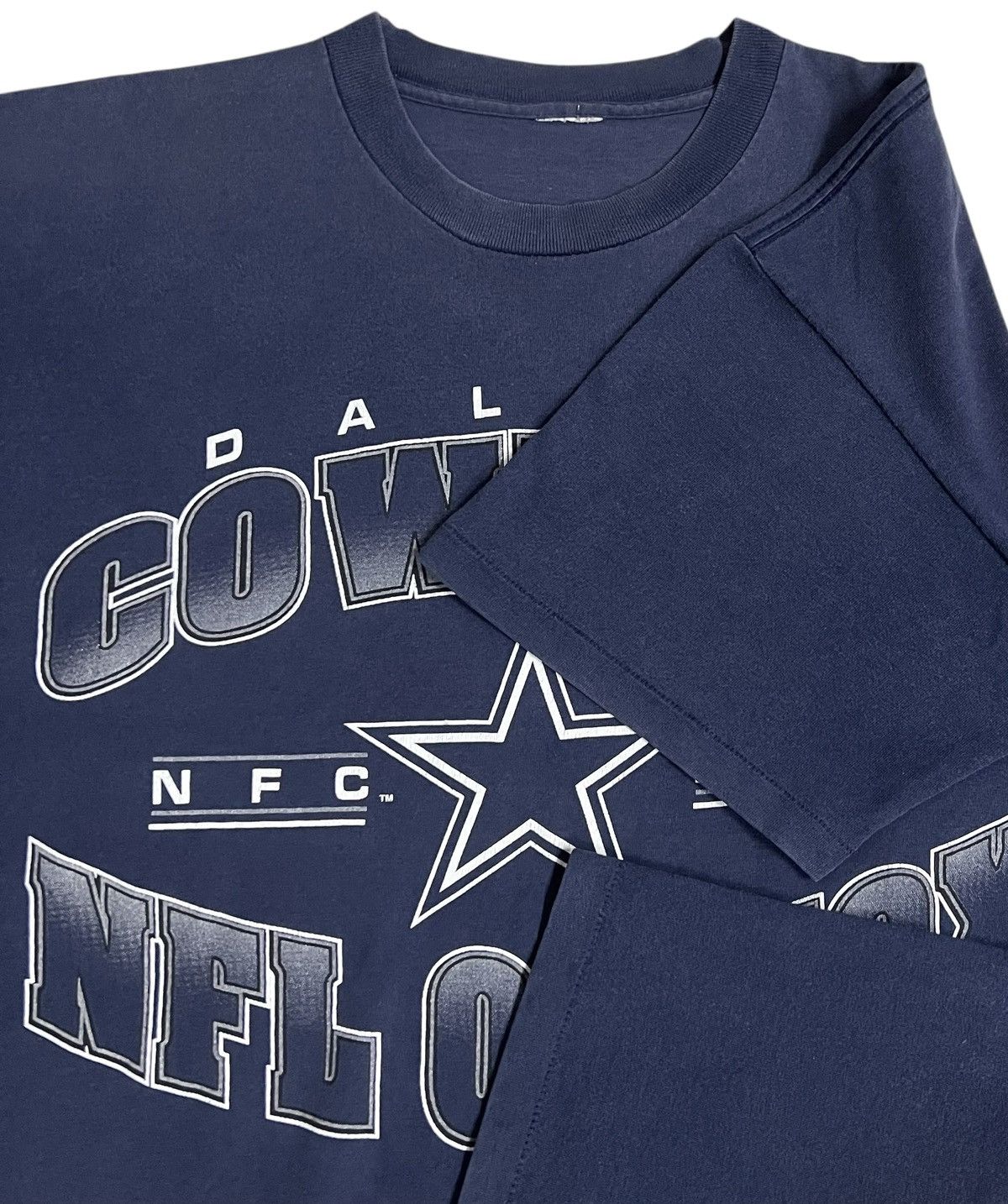 NFL Vintage Sunfaded Dallas Cowboys On Fox 1996 Tee Size US XL / EU 56 / 4 - 4 Thumbnail