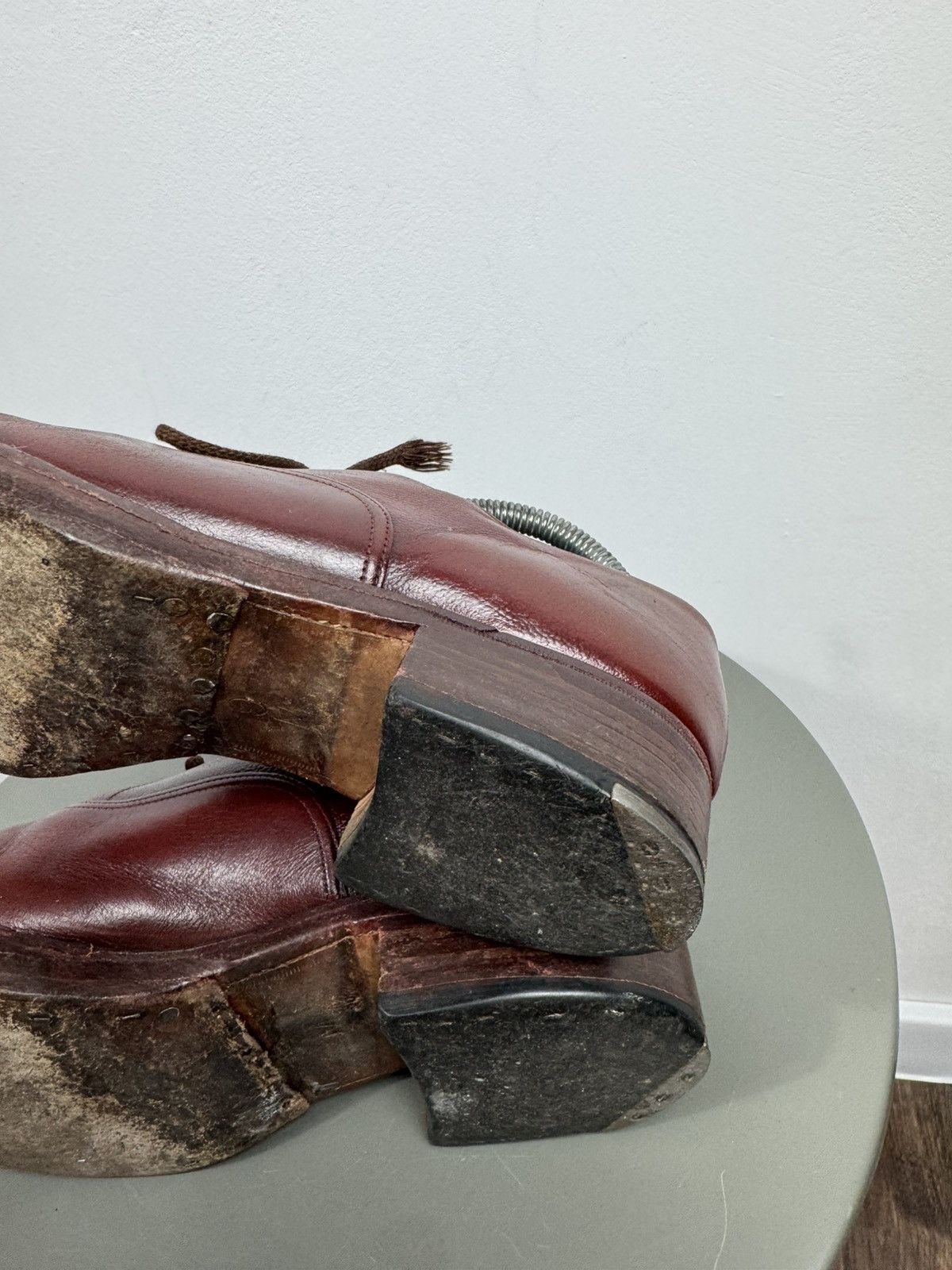 Other Vintage Heavy Leather Oxford Shoes US 9 Metal Heel Taps Size US 9 / EU 42 - 15 Thumbnail