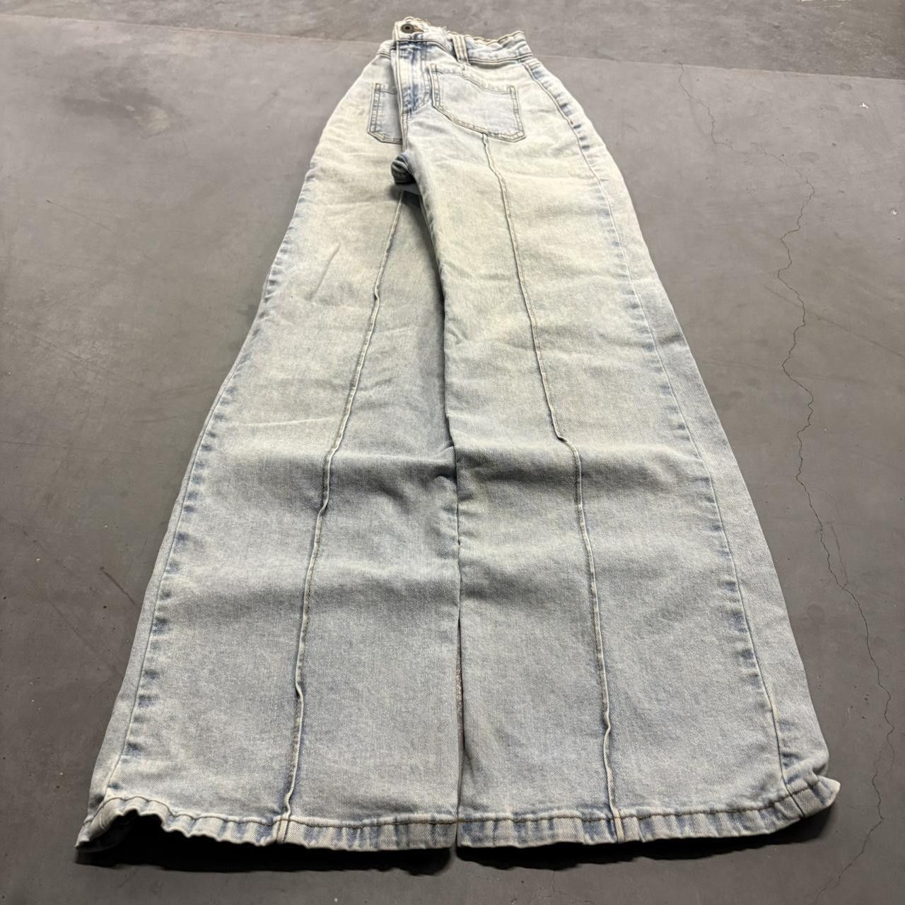 Vintage Crazy Vintage Y2K/2000s Baggy Wideleg Light Wash Denim Jeans! Size 24" / US 00 / IT 34 - 1 Thumbnail