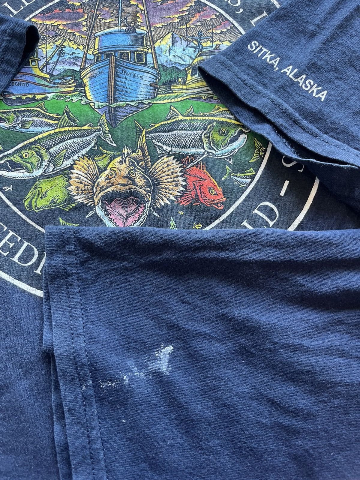 Vintage Vintage RAY TROLL Design FEEDING THE WORLD 2006’s T-shirt Size US XXL / EU 58 / 5 - 8 Thumbnail