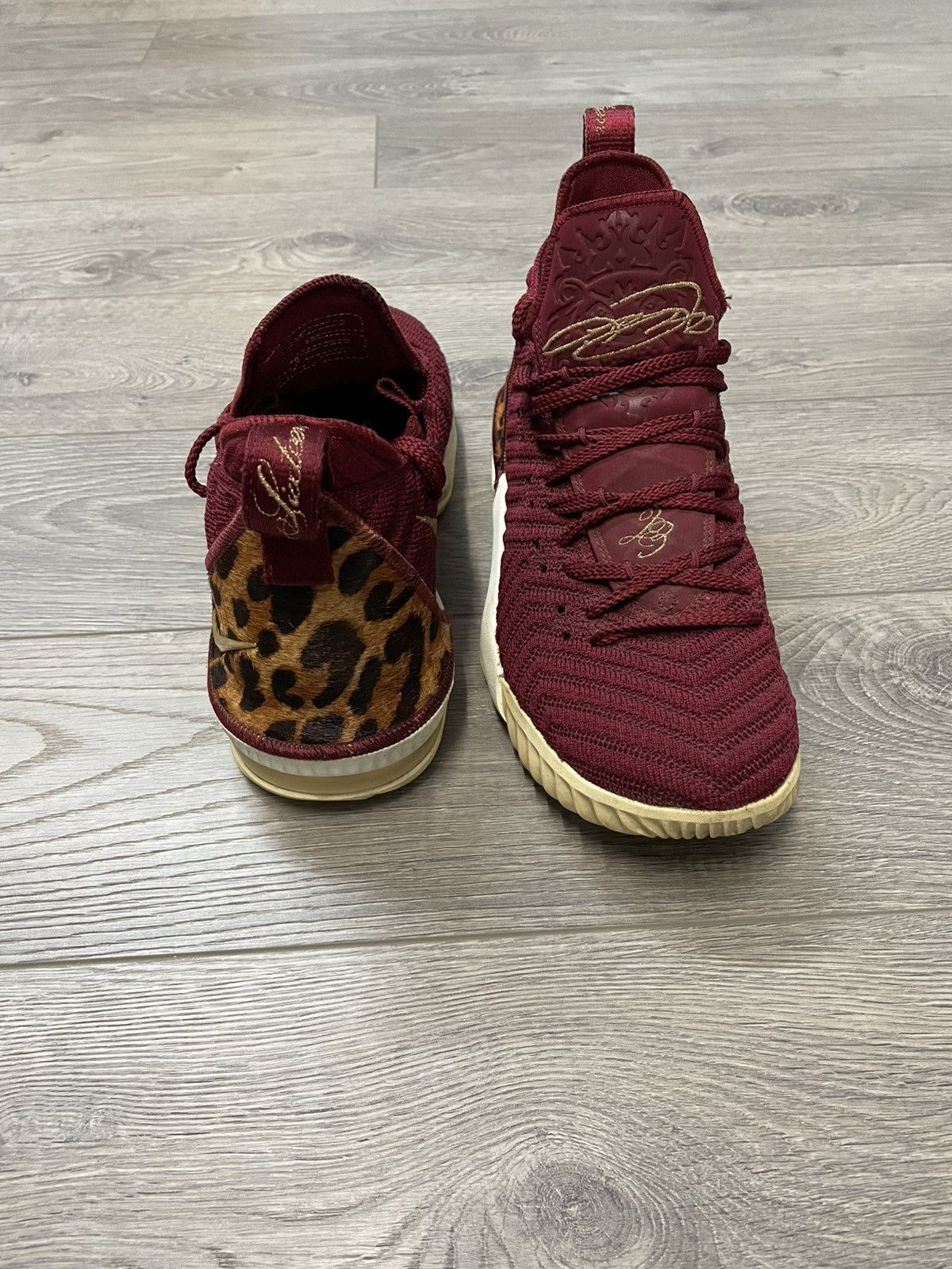 Nike Nike lebron 16 king red burgundy and leopard size 8 Size US 8 / EU 41 - 4 Thumbnail