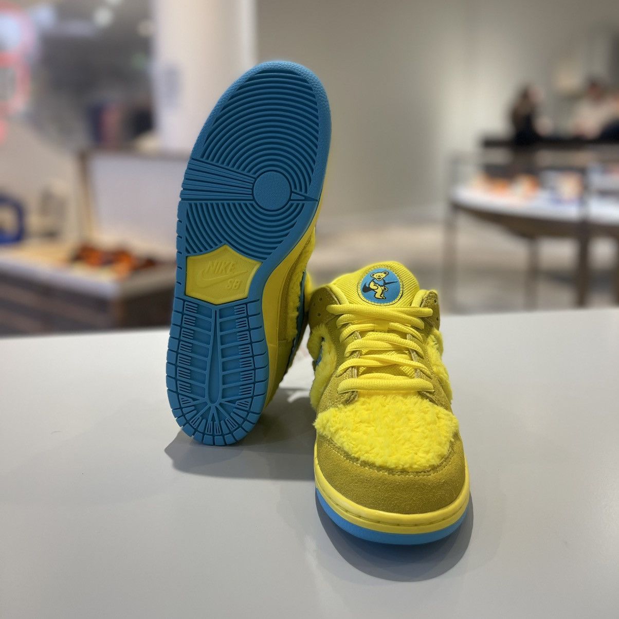 Nike Nike SB Dunk Low Grateful Dead Bears Opti Yellow Size US 11 / EU 44 - 8 Thumbnail