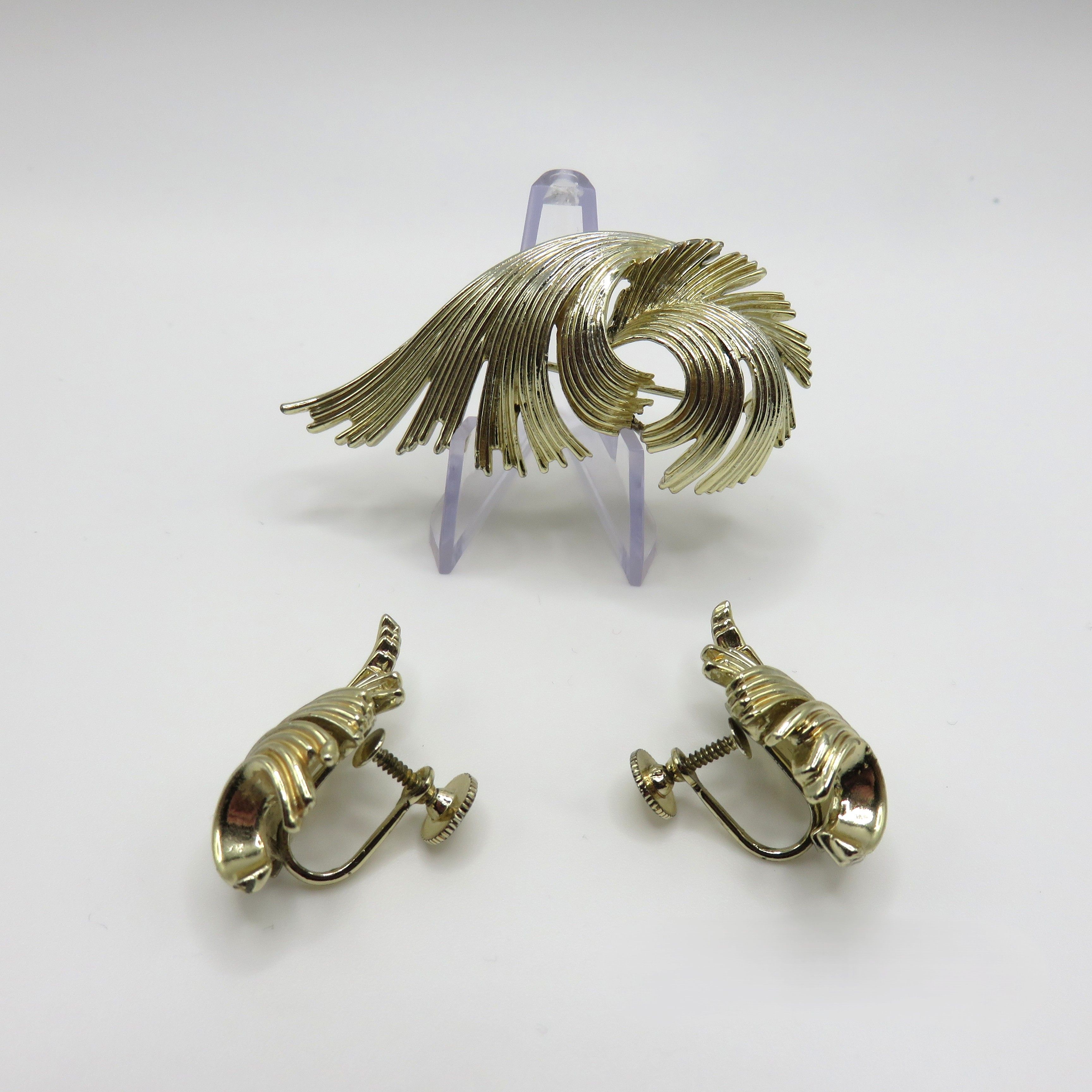 Other Vintage Lisner leaf clip on earrings and brooche set Size ONE SIZE - 1 Thumbnail