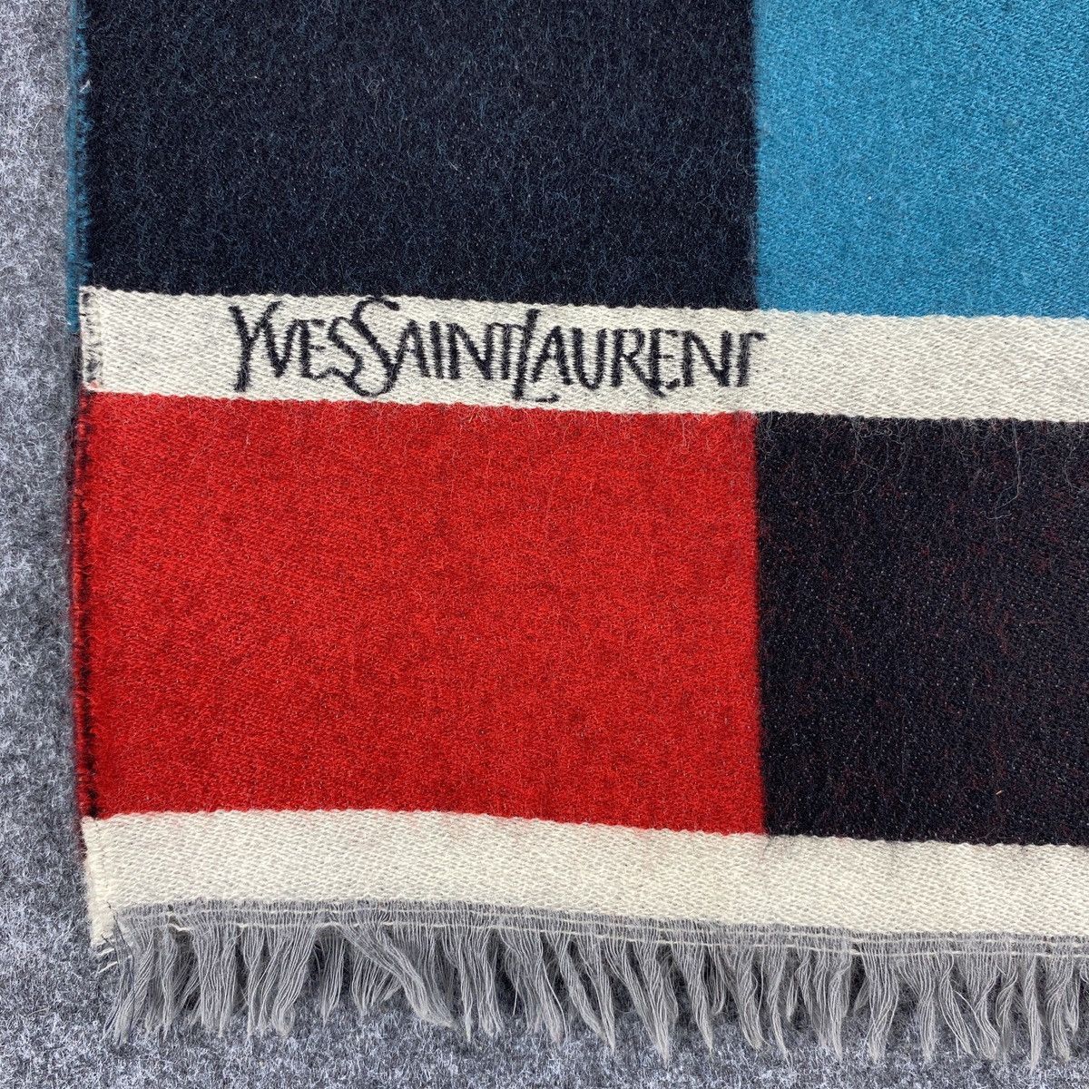 Vintage × Yves Saint Laurent Yves Saint Laurent Scarf # Muffler # Neckwear # D590 Size ONE SIZE - 8 Thumbnail