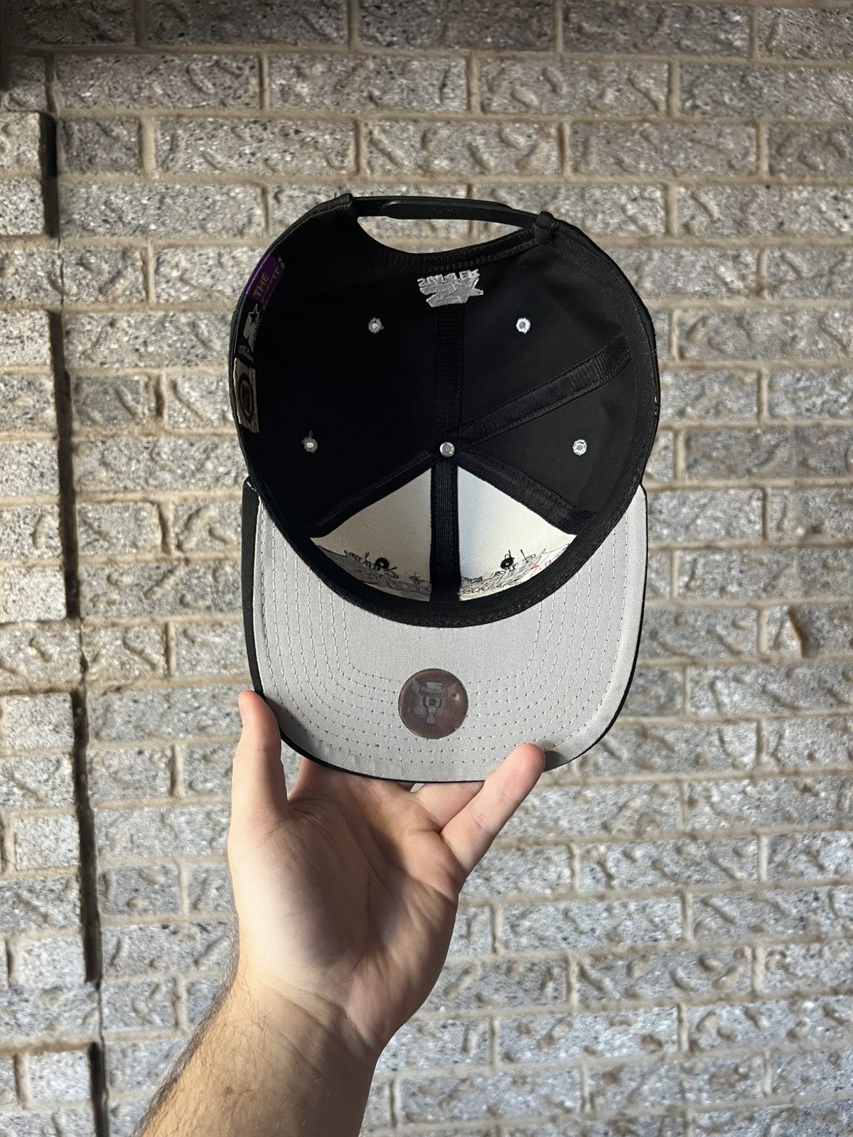 Sports Specialties Vintage NHL Starter New Jersey Devils SnapBack Hat Size ONE SIZE - 2 Thumbnail