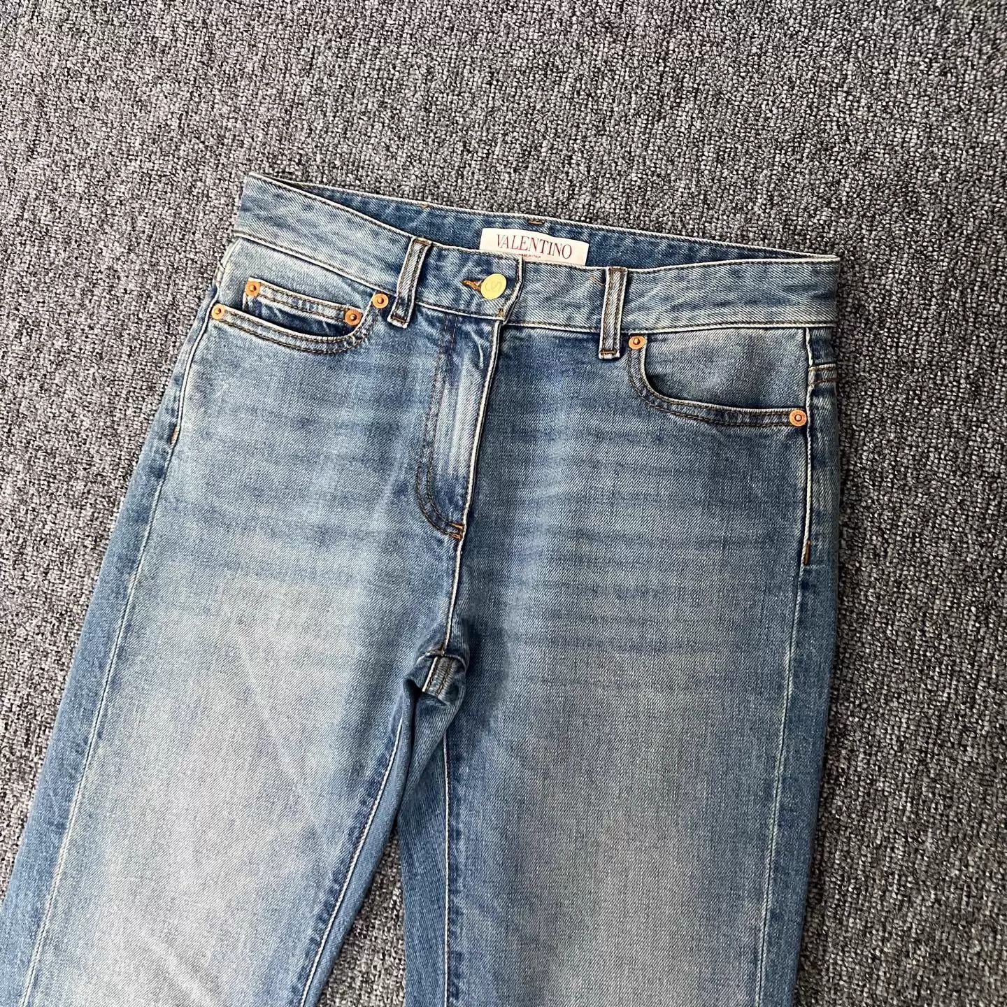 Valentino Valentino Women's Blue Wash Flared Jeans w/ Metal Chain 25 Size 25" / US 0 / IT 36 - 4 Thumbnail