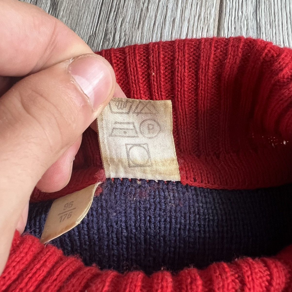 Vintage 70s made in bulgaria sweater Size US L / EU 52-54 / 3 - 6 Thumbnail