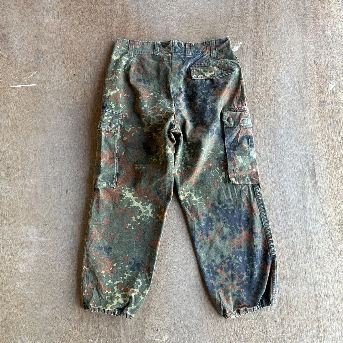 GmbH 90’s Vintage H.WINNEN GMBH German Military Camo Ankle Pants Size US 29 - 8 Thumbnail