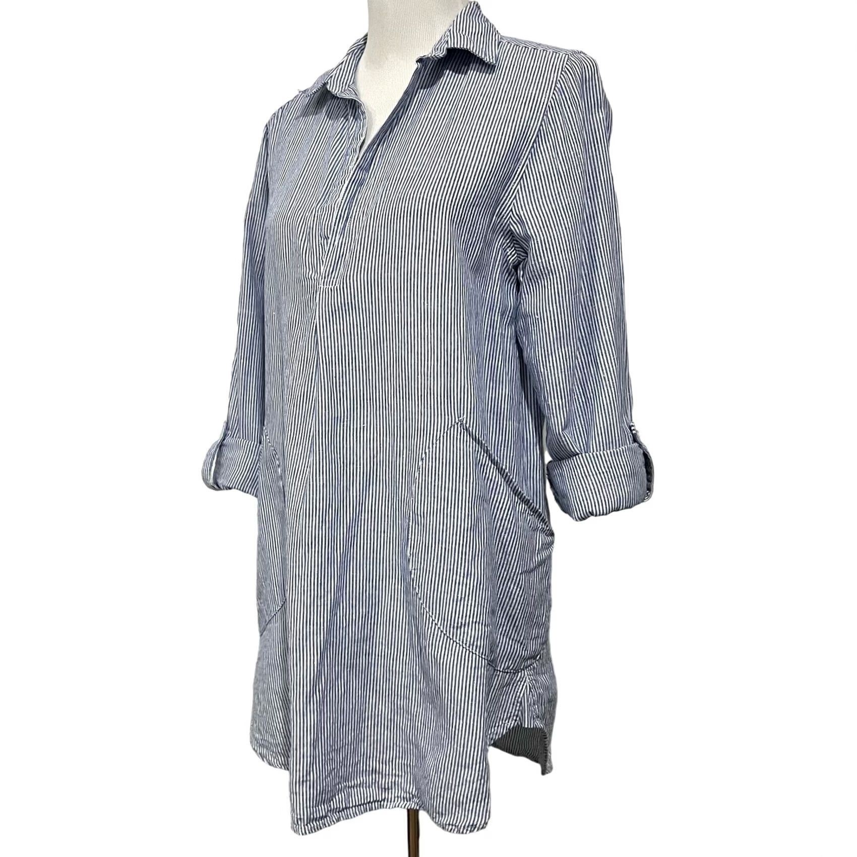 Vintage VINTAGE For Cynthia Blue Striped Linen Blend Cover Up Tunic Roll Tab Sleeves M Women Shirt, Blues, 32-33 Length, 40 Chest, 24 Sleeve, Preowned Size M / US 6-8 / IT 42-44 - 4 Thumbnail