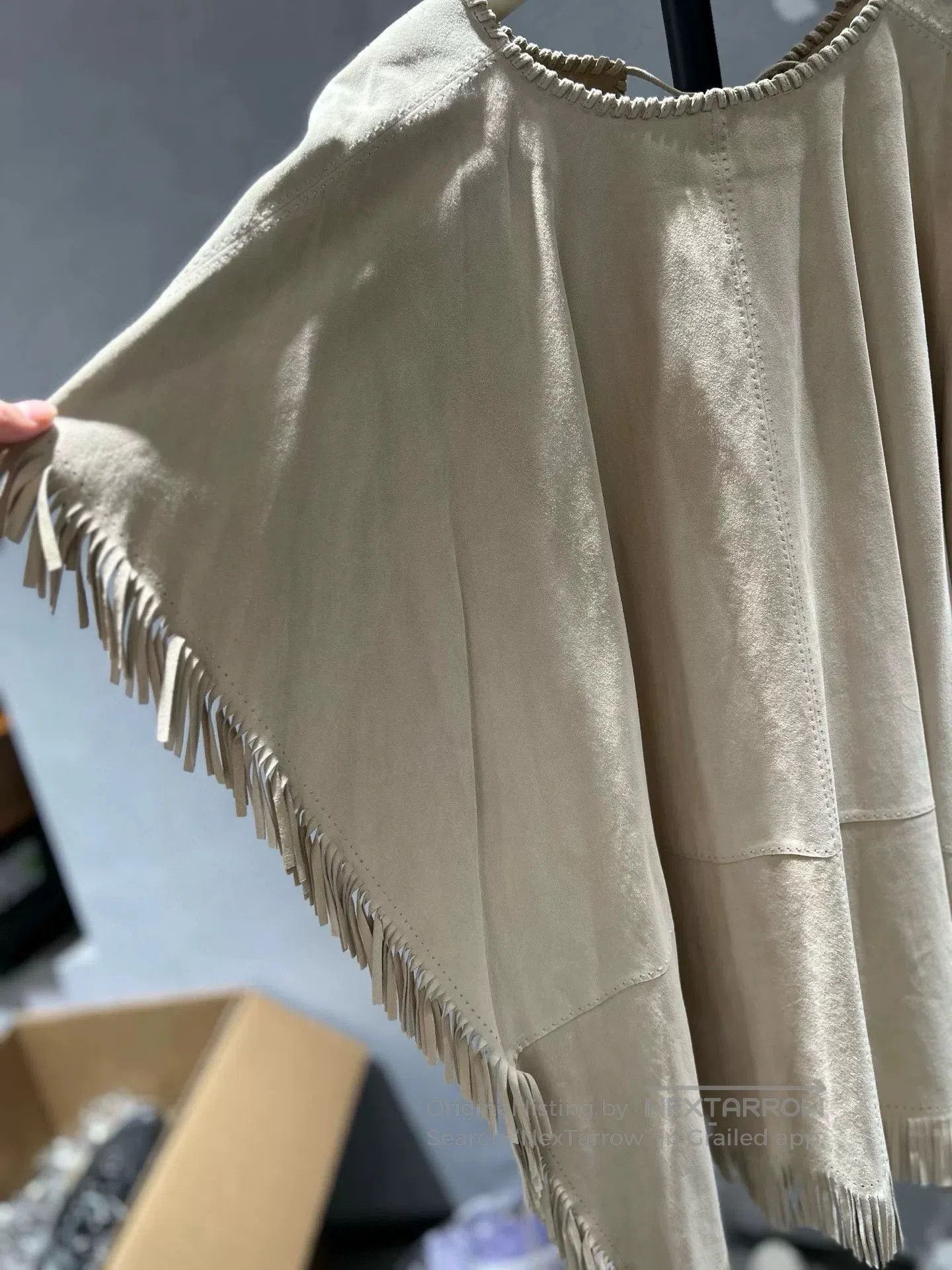 Hermes Hermes Cape Size 34 New with Tags. Size US M / EU 48-50 / 2 - 3 Thumbnail