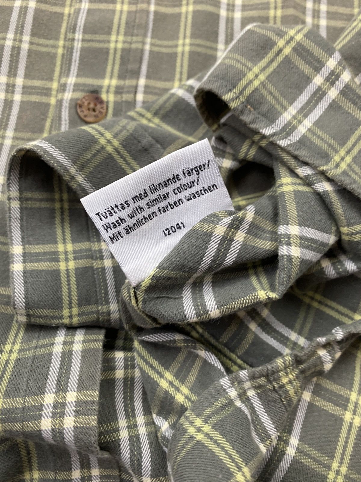 Fjallraven × Vintage Fjallraven Short Sleeve Button Up Faded T-shirt Check Tee Size US L / EU 52-54 / 3 - 10 Thumbnail