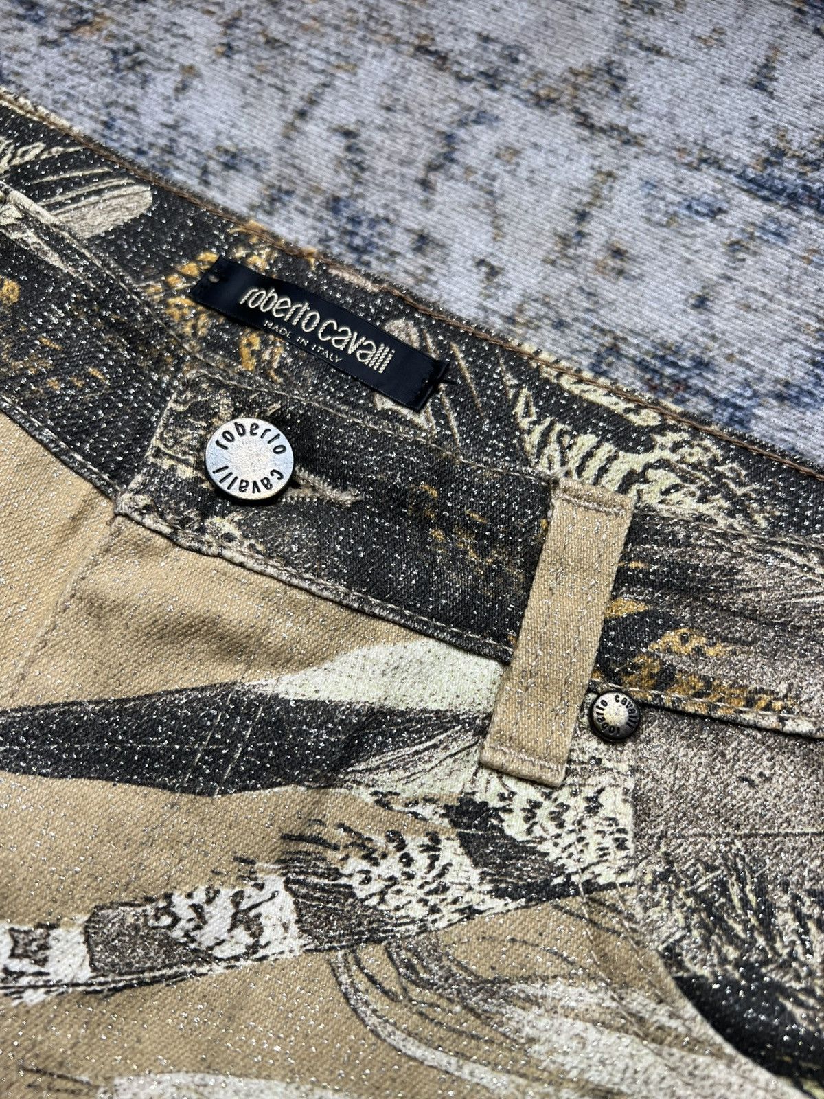 Roberto Cavalli 2000s Roberto Cavalli Feather Print Glitter Pants Size US 30 / EU 46 - 7 Thumbnail