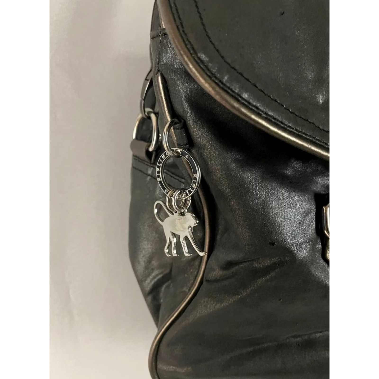 Vintage Kipling Shoulder Bag Black Leather Crossbody Strap Unisex Vintage Women Ladies Purse Handbag Casual Formal Party Bag Size ONE SIZE - 5 Thumbnail