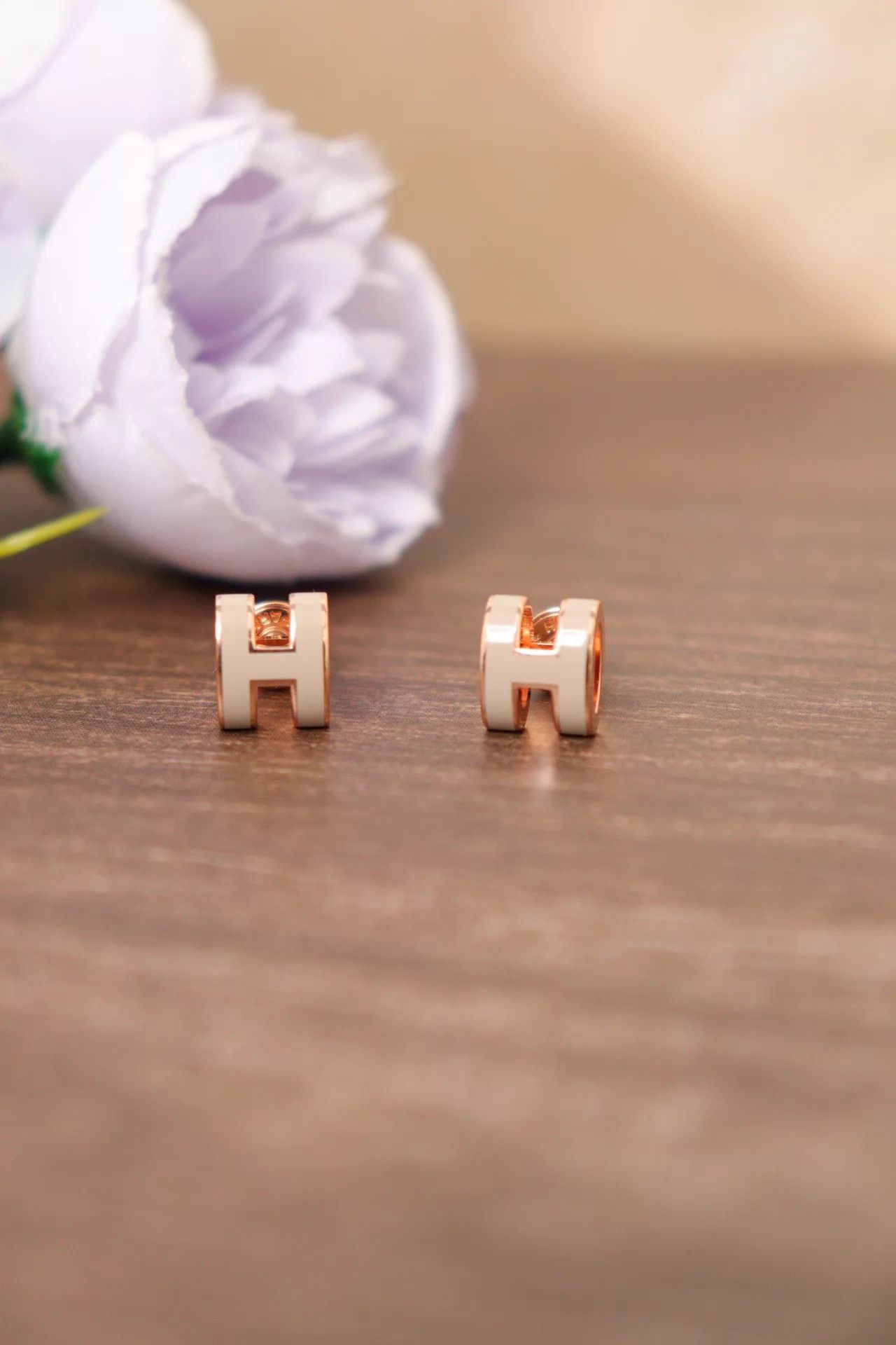 Hermes Hermès Pop H Mini Earrings Milk Tea Rose Gold Size ONE SIZE - 4 Thumbnail