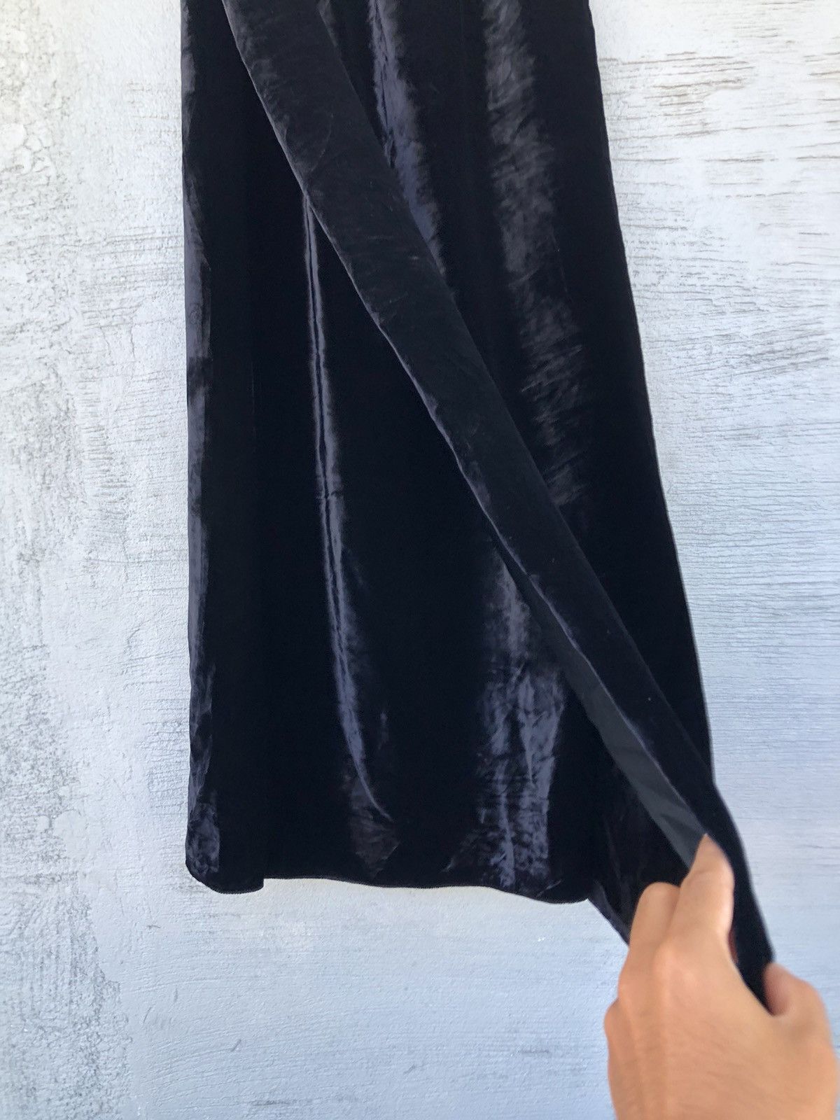 Giorgio Armani Vintage Giorgio Armani Velour Asymmetrical Skirt Size 26" / US 2 / IT 38 - 2 Thumbnail