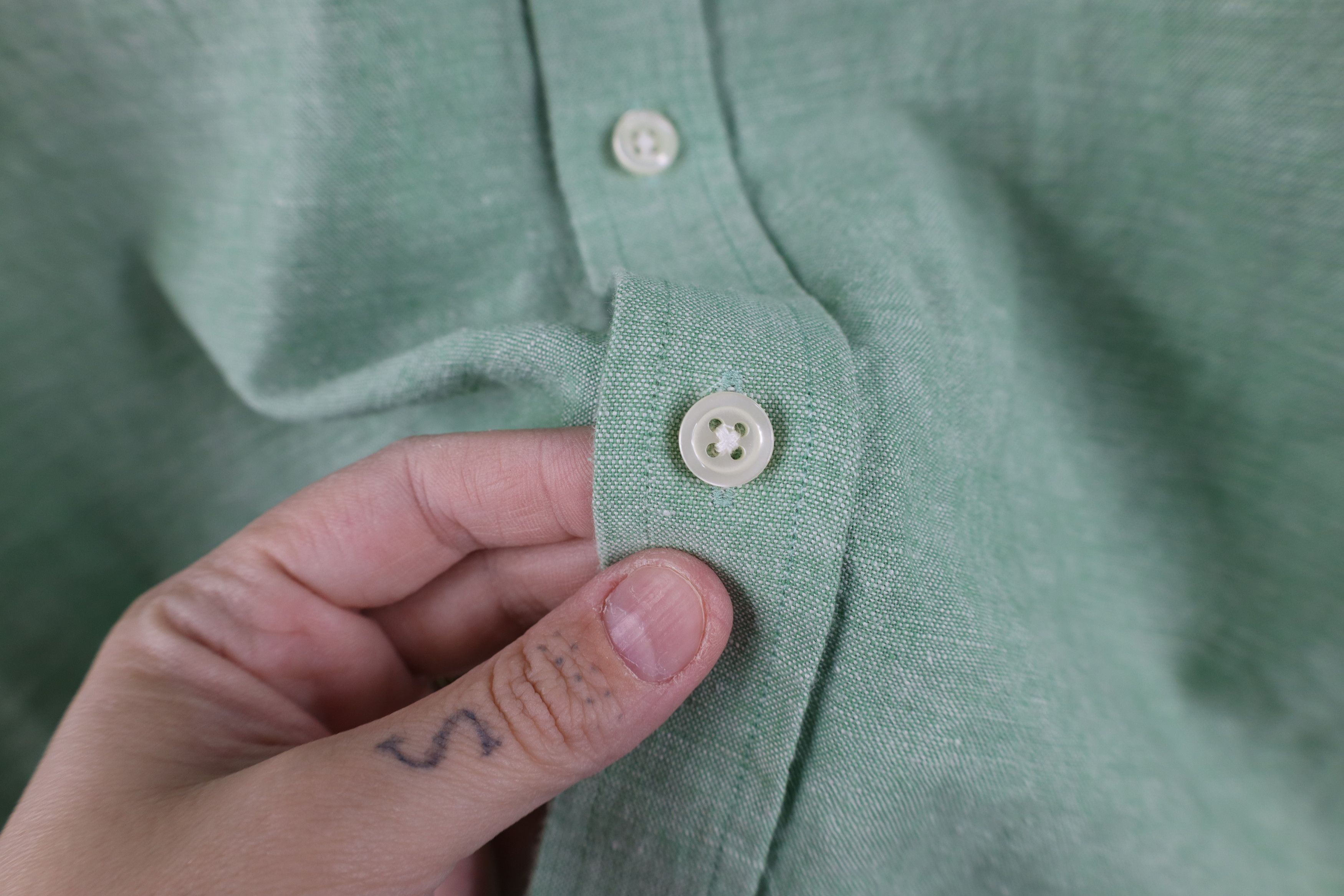 Banana Republic Banana Republic Fit Chambray Linen Button Down Shirt Green Size US M / EU 48-50 / 2 - 7 Thumbnail