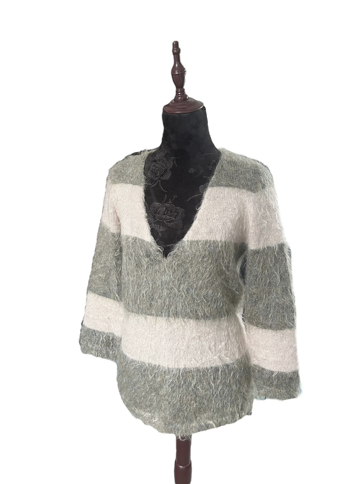 Designer × Roberto Collina Roberto Collina Superkid Mohair V-Neck Sweater Size S / US 4 / IT 40 - 11 Thumbnail