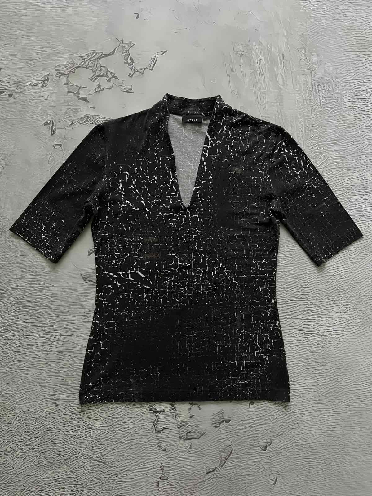 Akris A-K-R-I-S Luxury Short Sleeve T-Shirts Black V-Neck Size S / US 4 / IT 40 - 2 Thumbnail