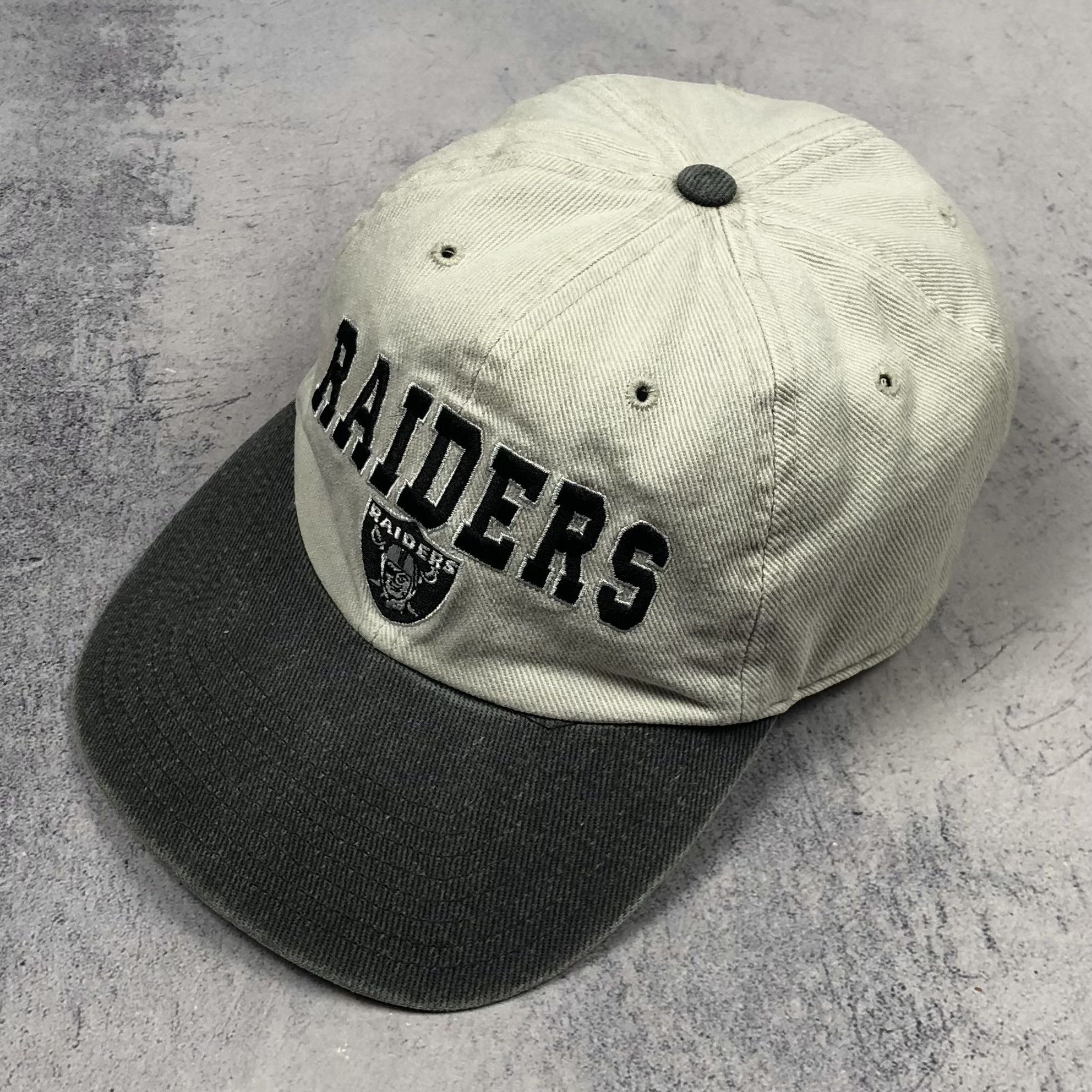 NFL Vintage 90s NFL Las Vegas Raiders Cap Size ONE SIZE - 2 Thumbnail