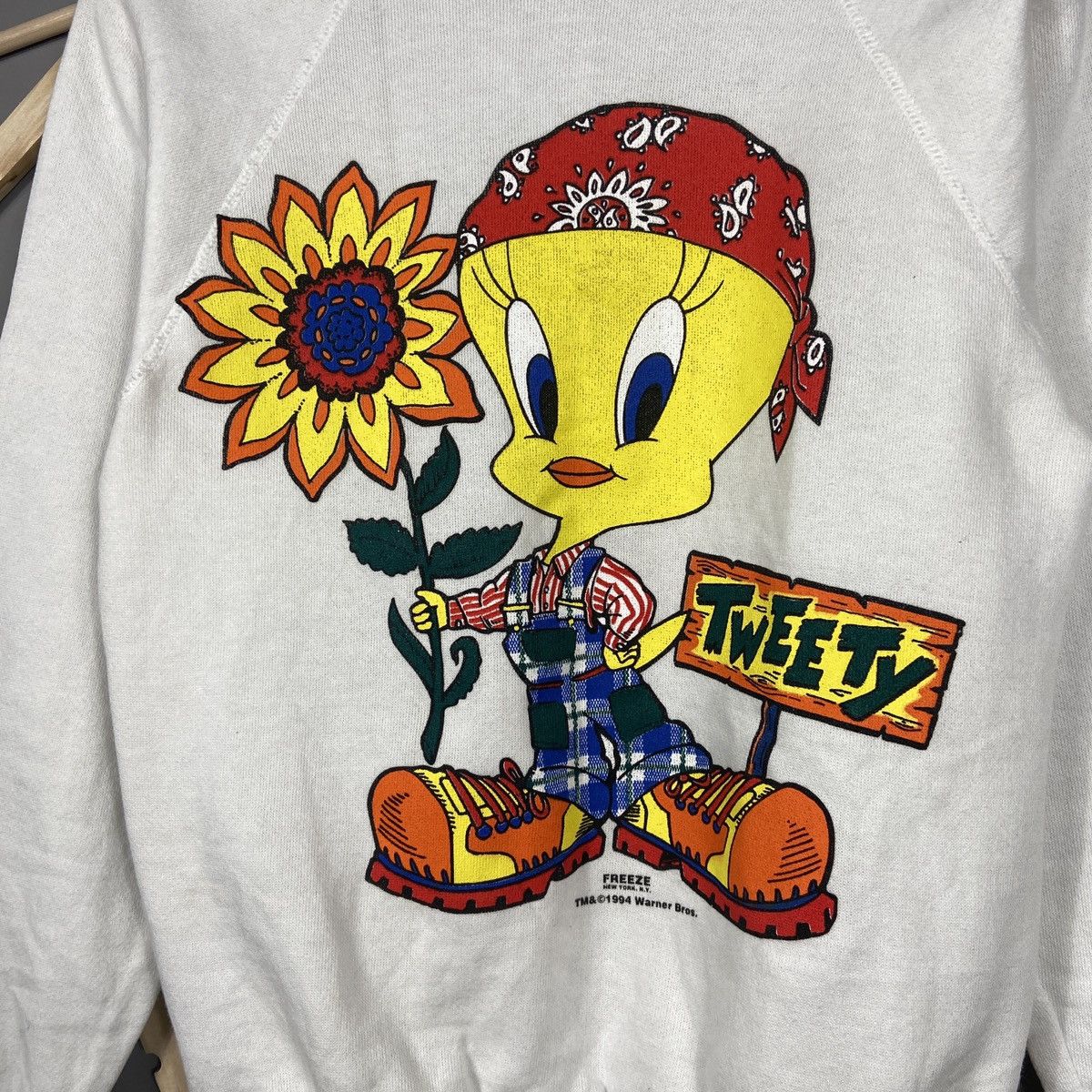 Vintage × Warner Bros Vintage 1994 Tweety Warner Brothers Crew Neck Sweatshirt Size US S / EU 44-46 / 1 - 3 Thumbnail