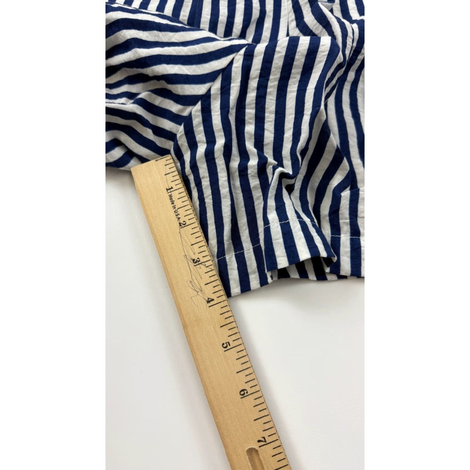 Torrid Torrid Womens Shorts 3 Blue White Striped Rayon Drawstring Waist 4 Inseam Chino, High Rise, Elastic Size 26" / US 2 / IT 38 - 6 Thumbnail