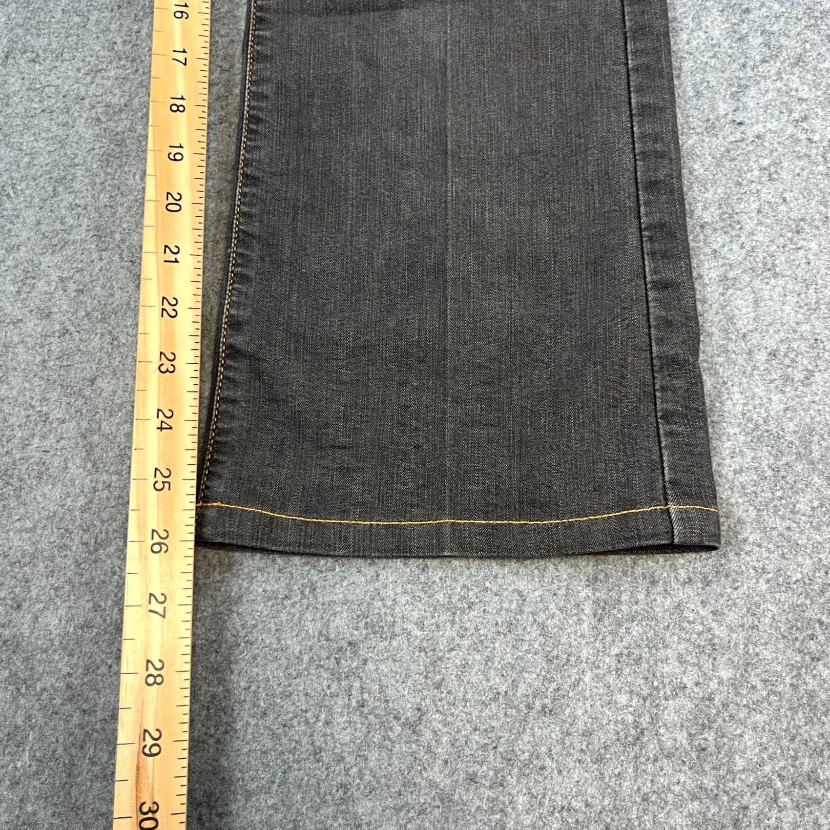 Vintage Armani Jeans Jeans Bootcut Dark Grey 27 UK8 26 Inseam 5-Pocket Denim Women Regular Low Rise Italy Made Size 30" / US 8 / IT 44 - 4 Thumbnail
