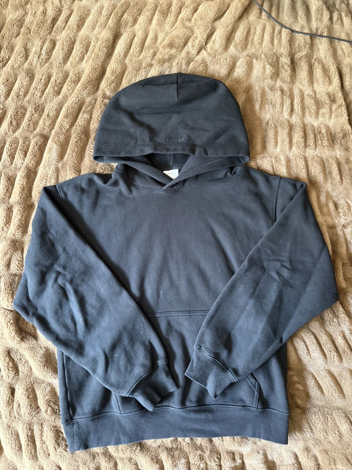 Aritzia Aritzia Sweatfleece Perfect Fit Hoodie - Black/Size L Size L / US 10 / IT 46 - 1 Thumbnail