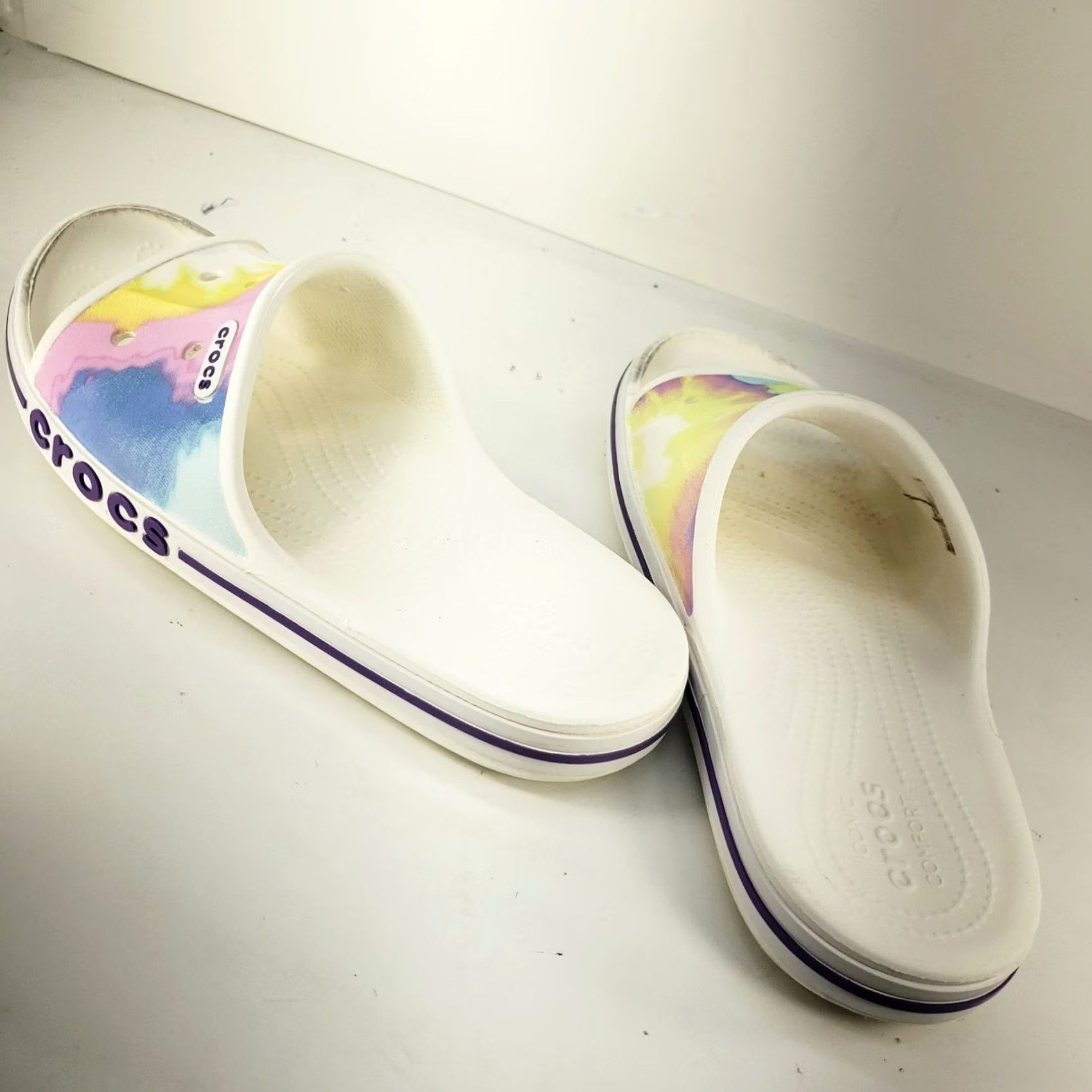 Crocs Crocs Classic Multicolor Crocband Slide Sandals White M5/W7 Women Crocs Classic Multicolor on White Slide Casual Summer Standard Slip On Womens Shoes Size US 7 / IT 37 - 5 Thumbnail