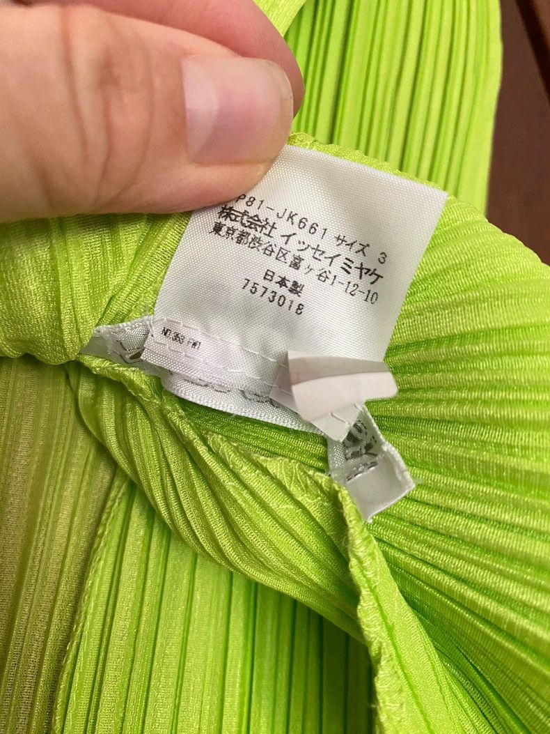 Issey Miyake Issey Miyake size:3 Bright green pleated short-sleeved shi Size M / US 6-8 / IT 42-44 - 4 Thumbnail