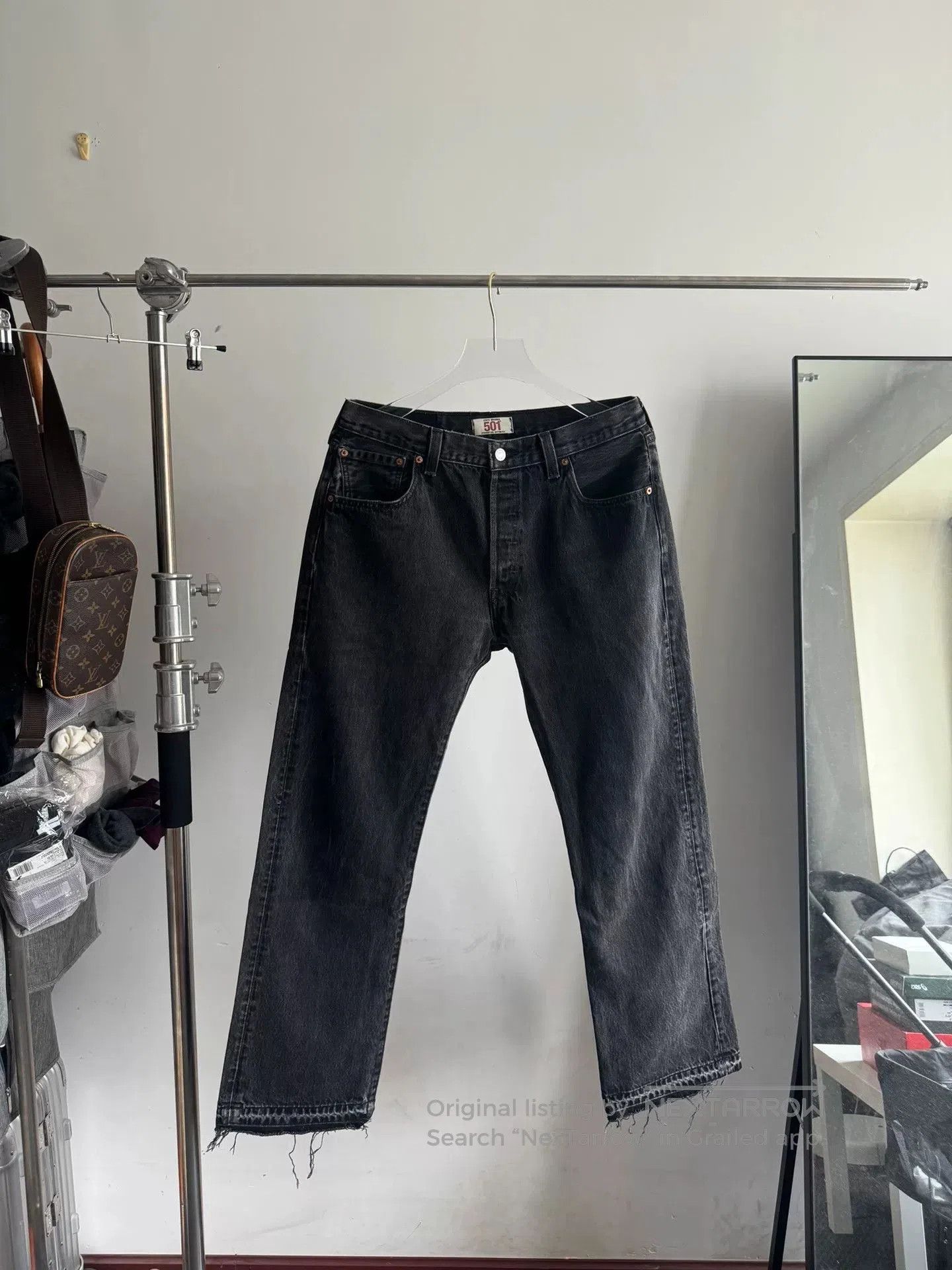 VINNY's Vintage Levi's 501 Black Denim Jeans. Size US 36 / EU 52 - 1 Thumbnail