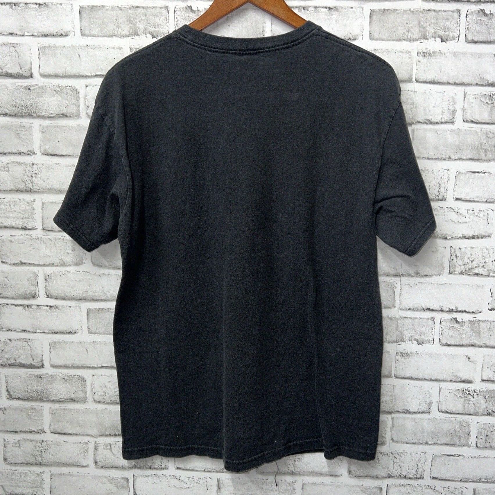 Delta VINTAGE Delta T-Shirt Killer Waves And Smokin Babes Black Mens Size L Size US L / EU 52-54 / 3 - 3 Thumbnail