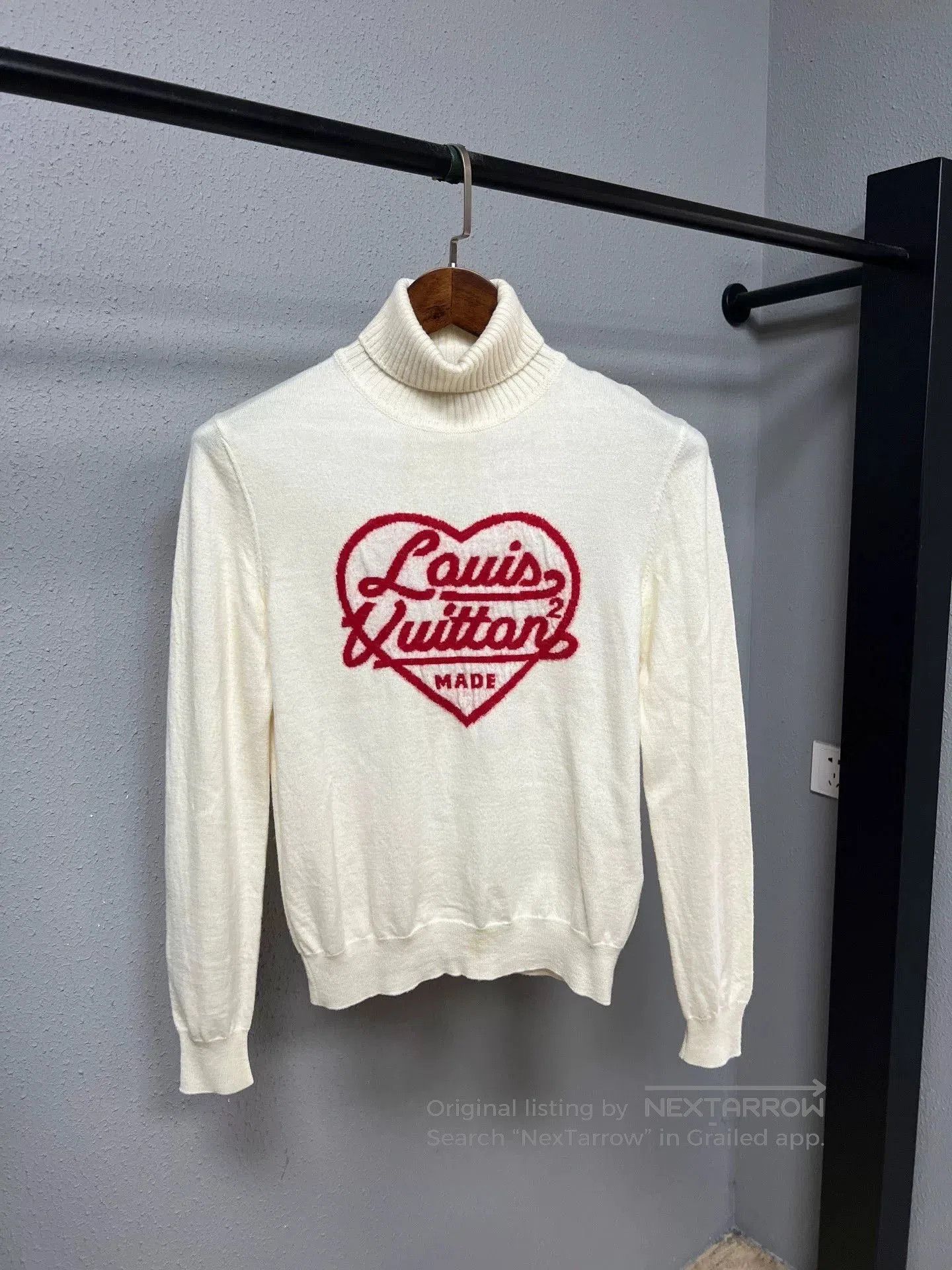 Louis Vuitton Louis Vuitton Nigo Beige Heart Turtleneck. Size XS / US 0-2 / IT 36-38 - 1 Thumbnail