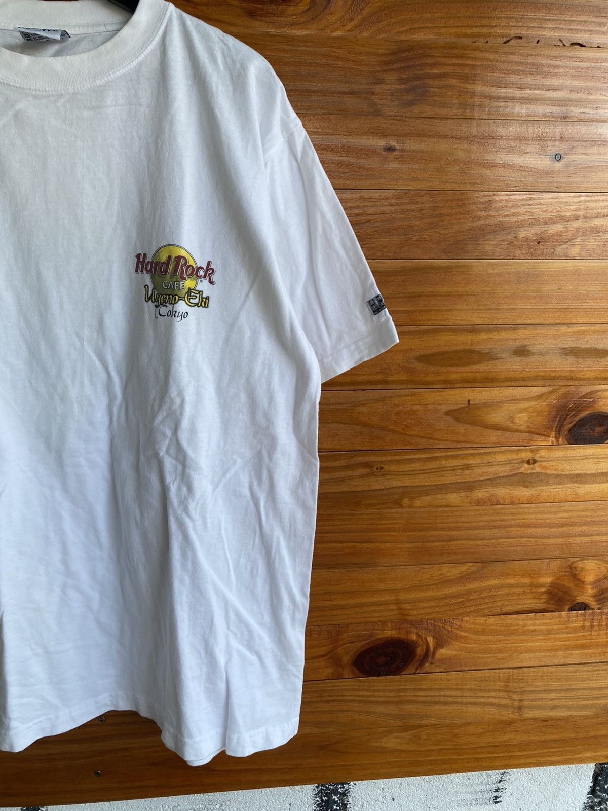 Hard Rock Cafe Vintage Hard Rock Cafe Ueno Eki Tokyo Heavy Tee White TShirt Size US L / EU 52-54 / 3 - 6 Thumbnail