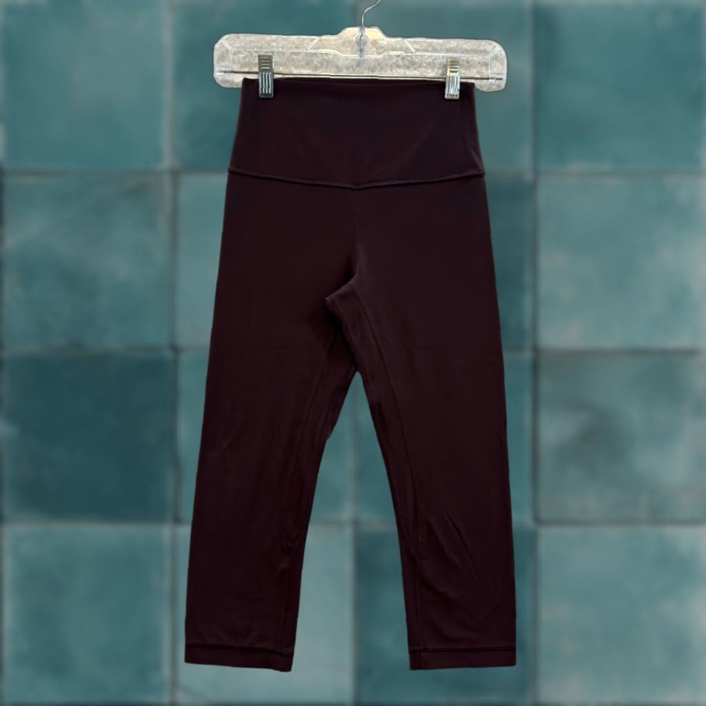 Lululemon Cropped Leggings Small Brown Yoga Workout Activewear Gym Leggings Cropped Women's S Activewear (Size 28)