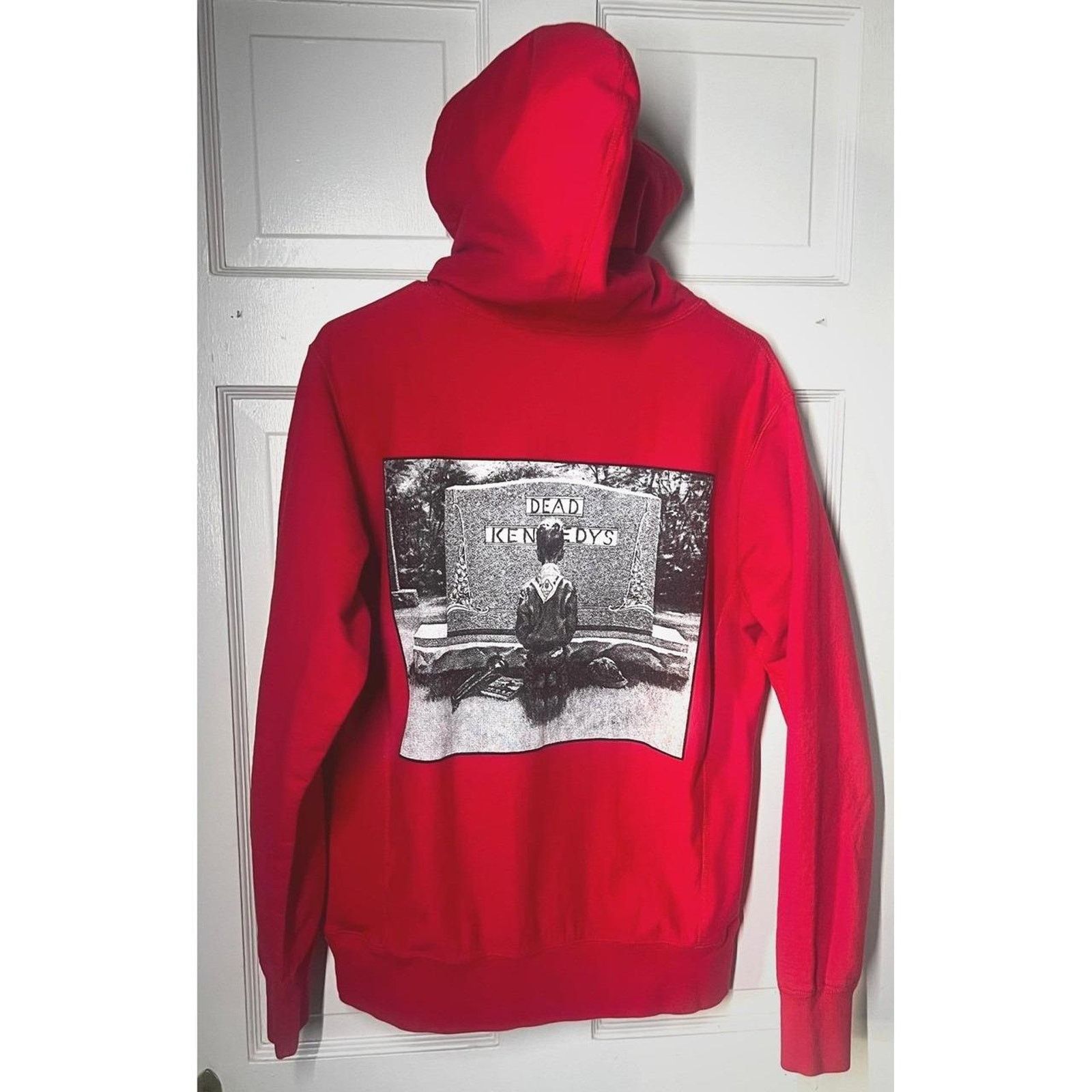 Supreme SS14 Supreme x Dead Kennedys Red Hoodie Size US M / EU 48-50 / 2 - 1 Thumbnail