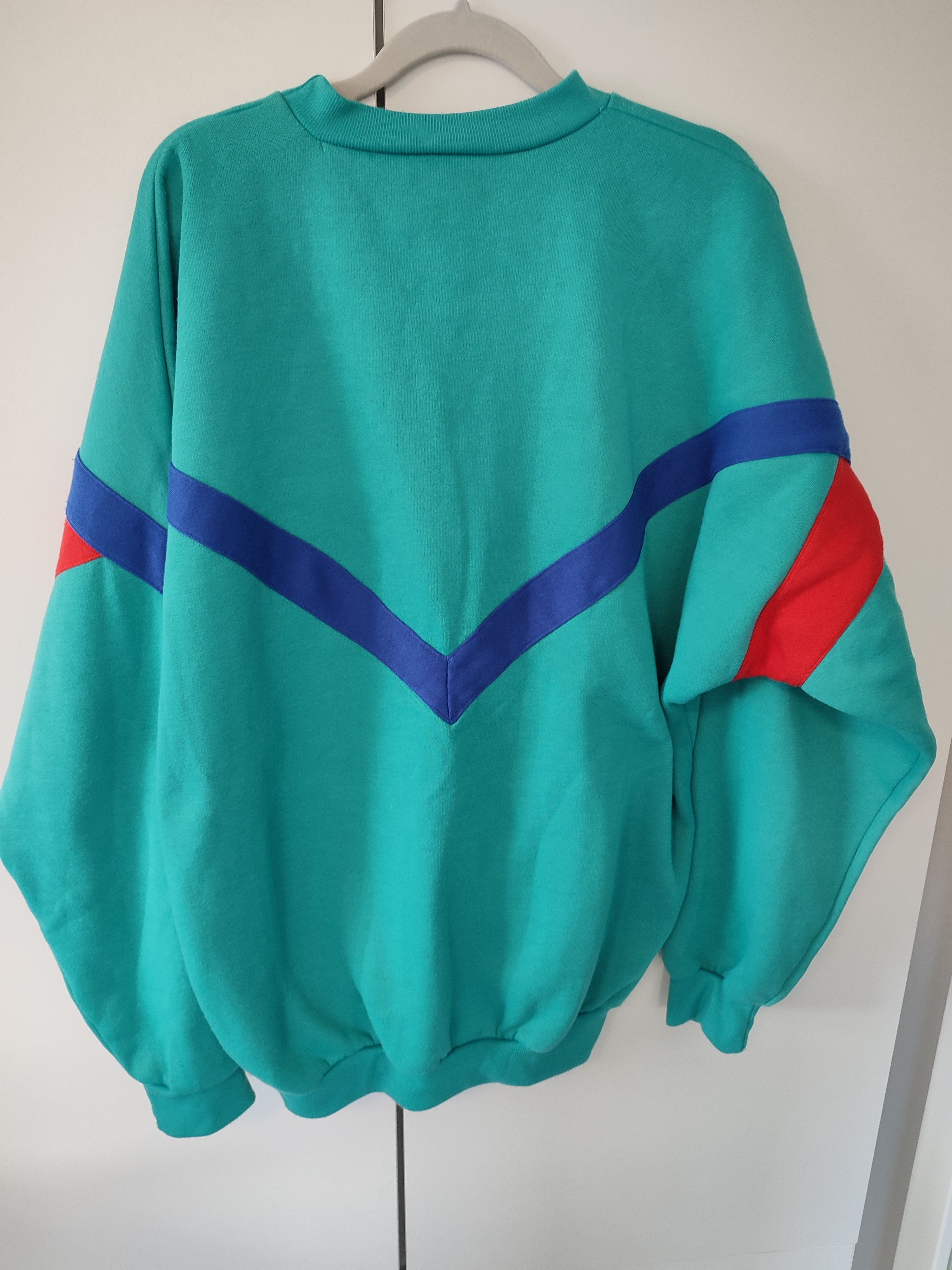 Adidas Vintage Adidas Sweatshirt size L Size US L / EU 52-54 / 3 - 8 Thumbnail