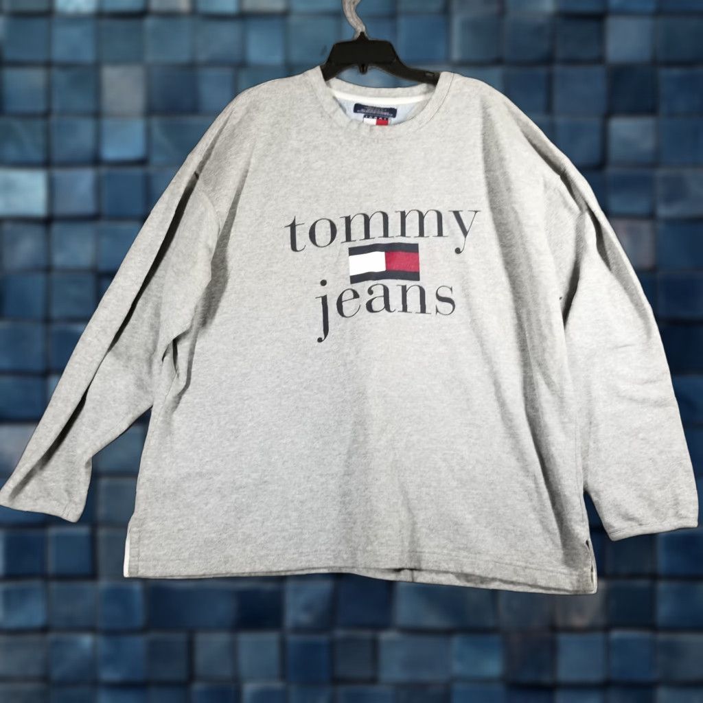 Spell Vintage Tommy Jeans Sweater Mens Large Crewneck Pullover Spell Out Made USA 90s Size US L / EU 52-54 / 3 - 1 Thumbnail