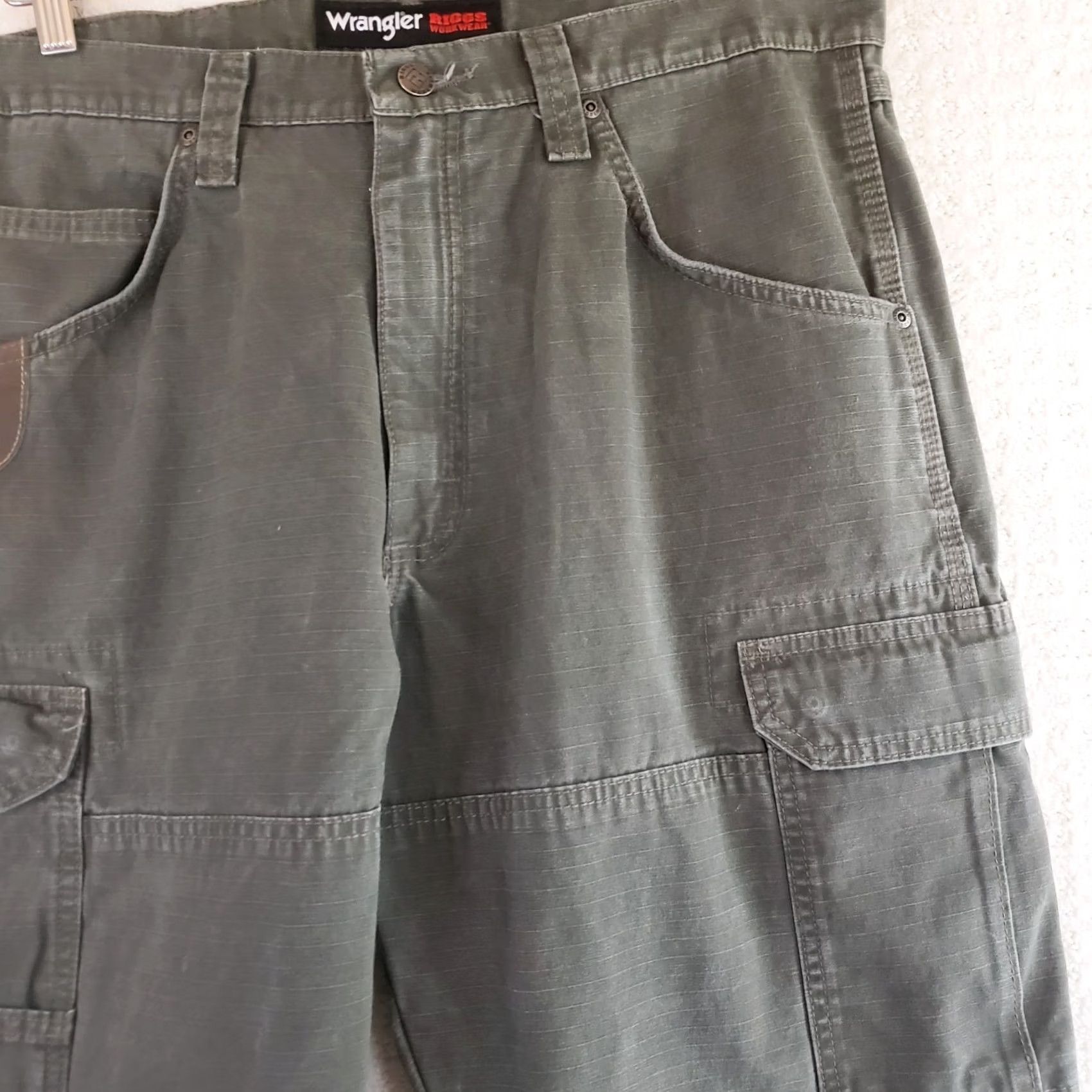Wrangler Wrangler RIGGS Workwear Mens Brown Carpenter Pants 35X30 Green Ripstop Size US 35 - 6 Thumbnail