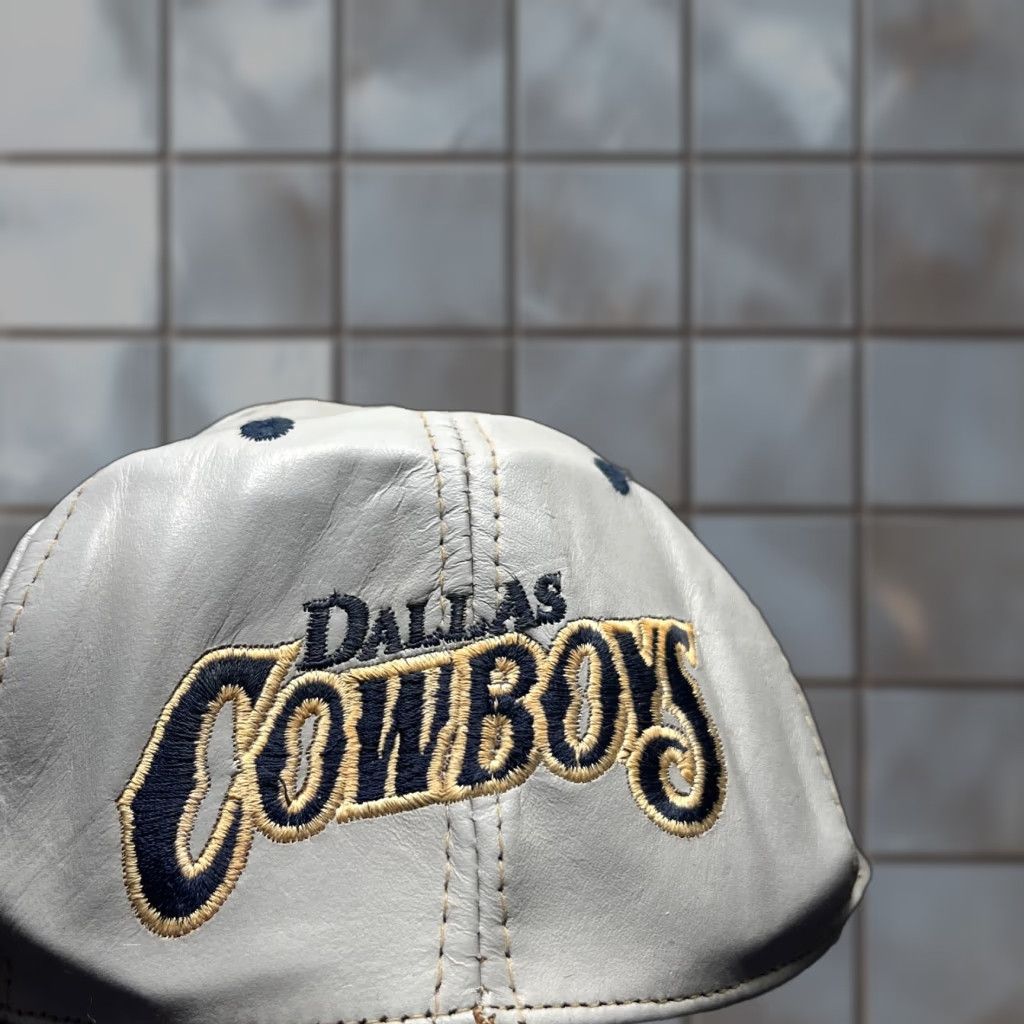 NFL VINTAGE Dallas Cowboys Leather Snapback Hat NFL Mens One Size Gray Snapback 90s Football Size ONE SIZE - 1 Thumbnail