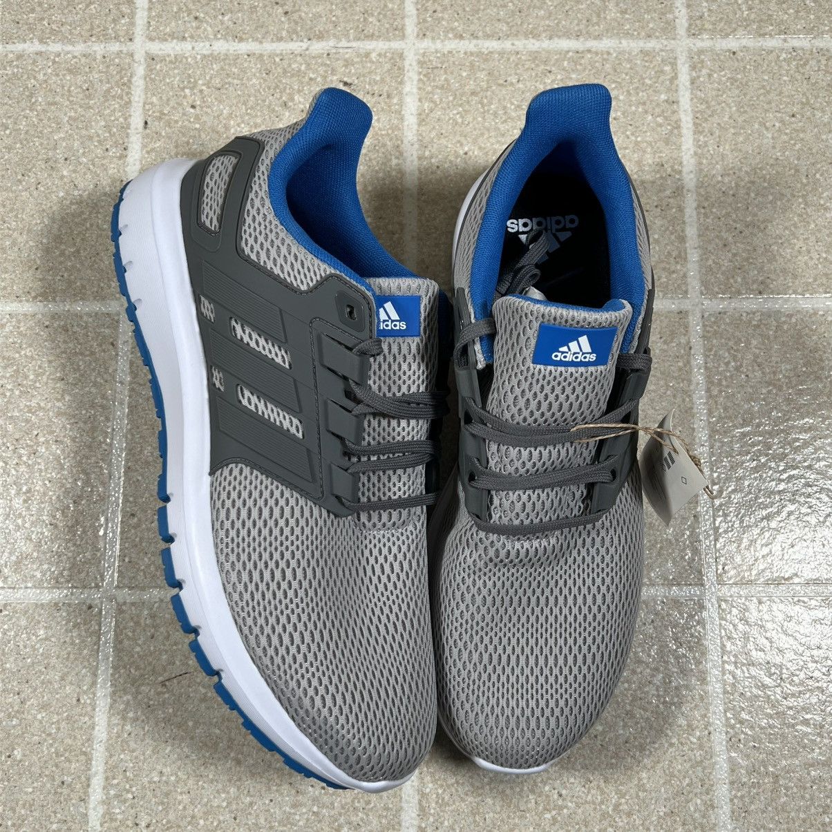 Adidas Authentic Adidas Ultimashow size 10 Gray Running Sneakers Size US 10 / EU 43 - 1 Thumbnail