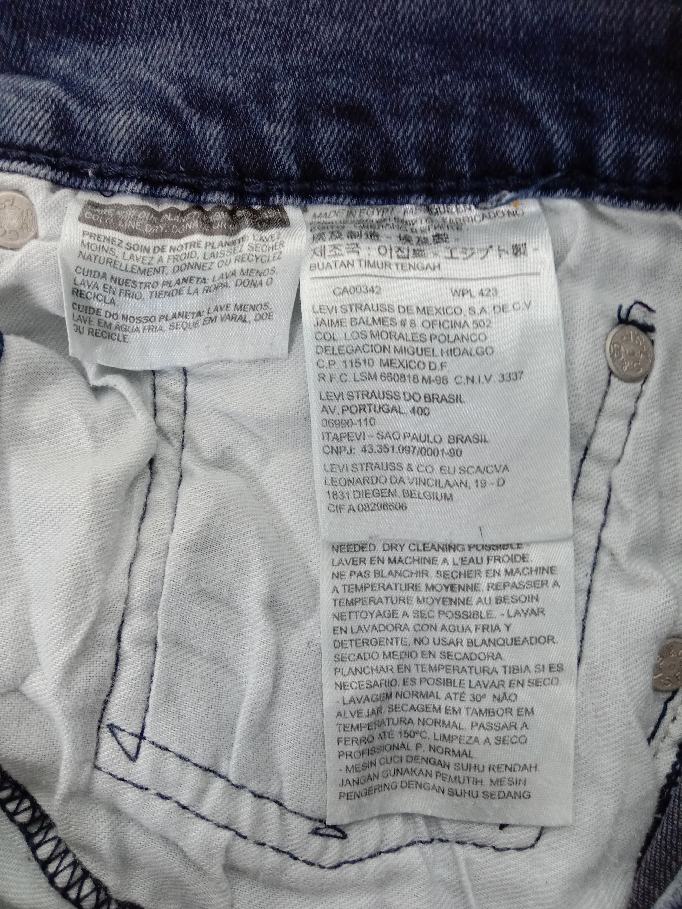 Levi's Vintage Levi's 511 Slim Jeans Dark Blue Denim Size US 31 - 14 Thumbnail