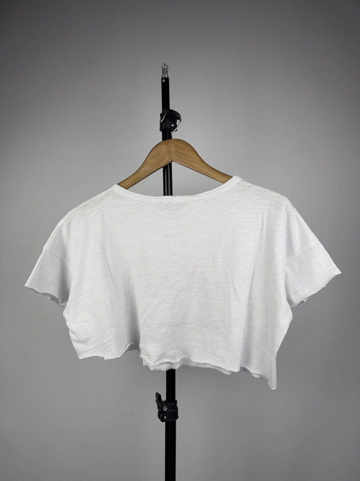 AC/DC Vintage AC/DC 2017 European Tour Highway To Hell Cropped Tee Size XS / US 0-2 / IT 36-38 - 6 Thumbnail