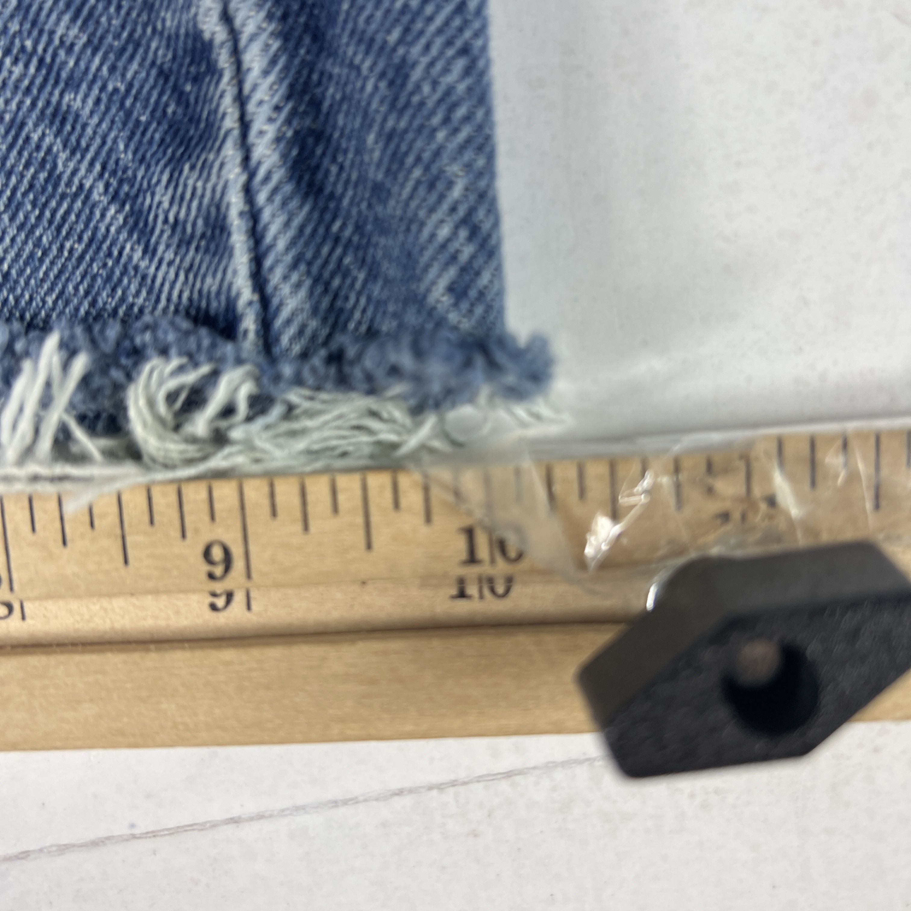 Levi's Levi's Jean Shorts 550 Relaxed Bermuda Cut Off Cotton Jorts Size US 33 - 13 Thumbnail