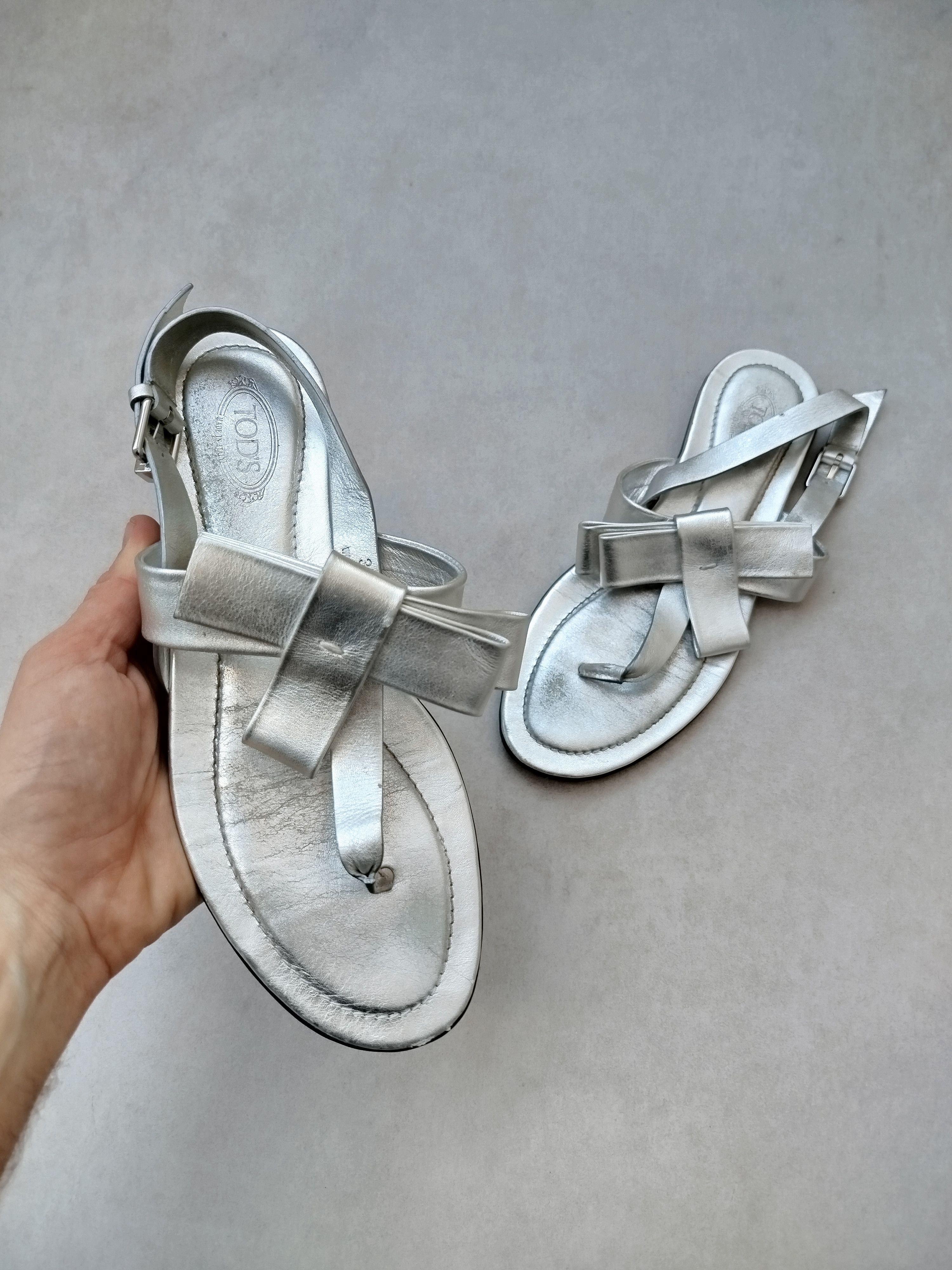 Tod's TOD'S silver leather sandals size 38 made in Italy Size US 7.5 / IT 37.5 - 1 Thumbnail