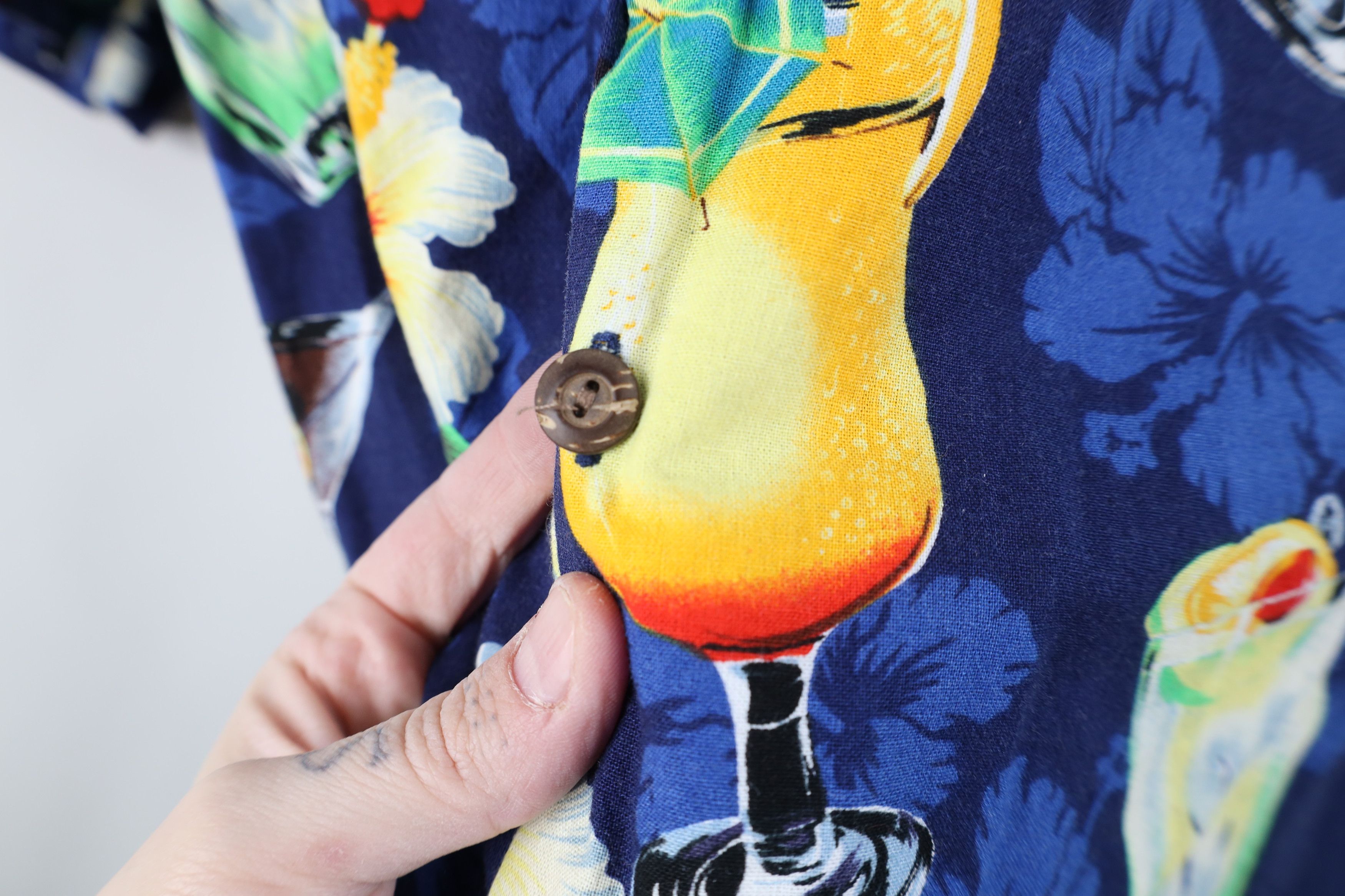 Vintage Vintage 90s Flower Beach Luau Hawaiian Button Shirt USA Size US XL / EU 56 / 4 - 10 Thumbnail