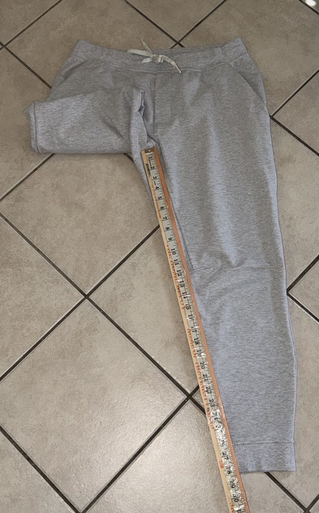 Lululemon LULULEMON CITY SWEAT JOGGER HEATHERED LIGHT GRAY COLOR Sz XL Size US 38 / EU 54 - 4 Thumbnail