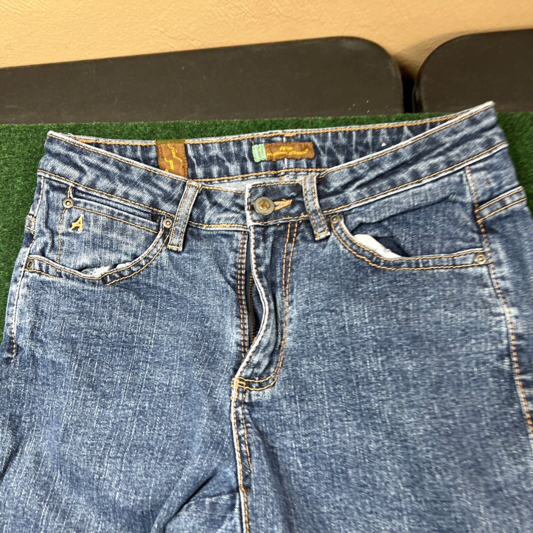 Wrangler Wrangler Aura Short Rise Jeans Womens 6p Petite 27x29 Blue Straight Size 28" / US 6 / IT 42 - 2 Thumbnail
