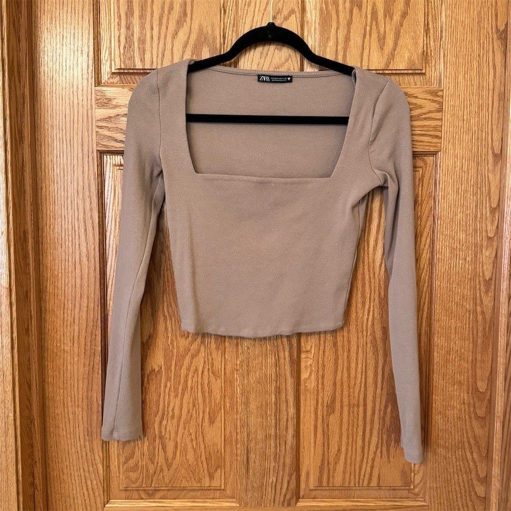 Zara ZARA Blouse Womens Size M Beige Ribbed Square Neck Long Sle Size M / US 6-8 / IT 42-44 - 1 Thumbnail